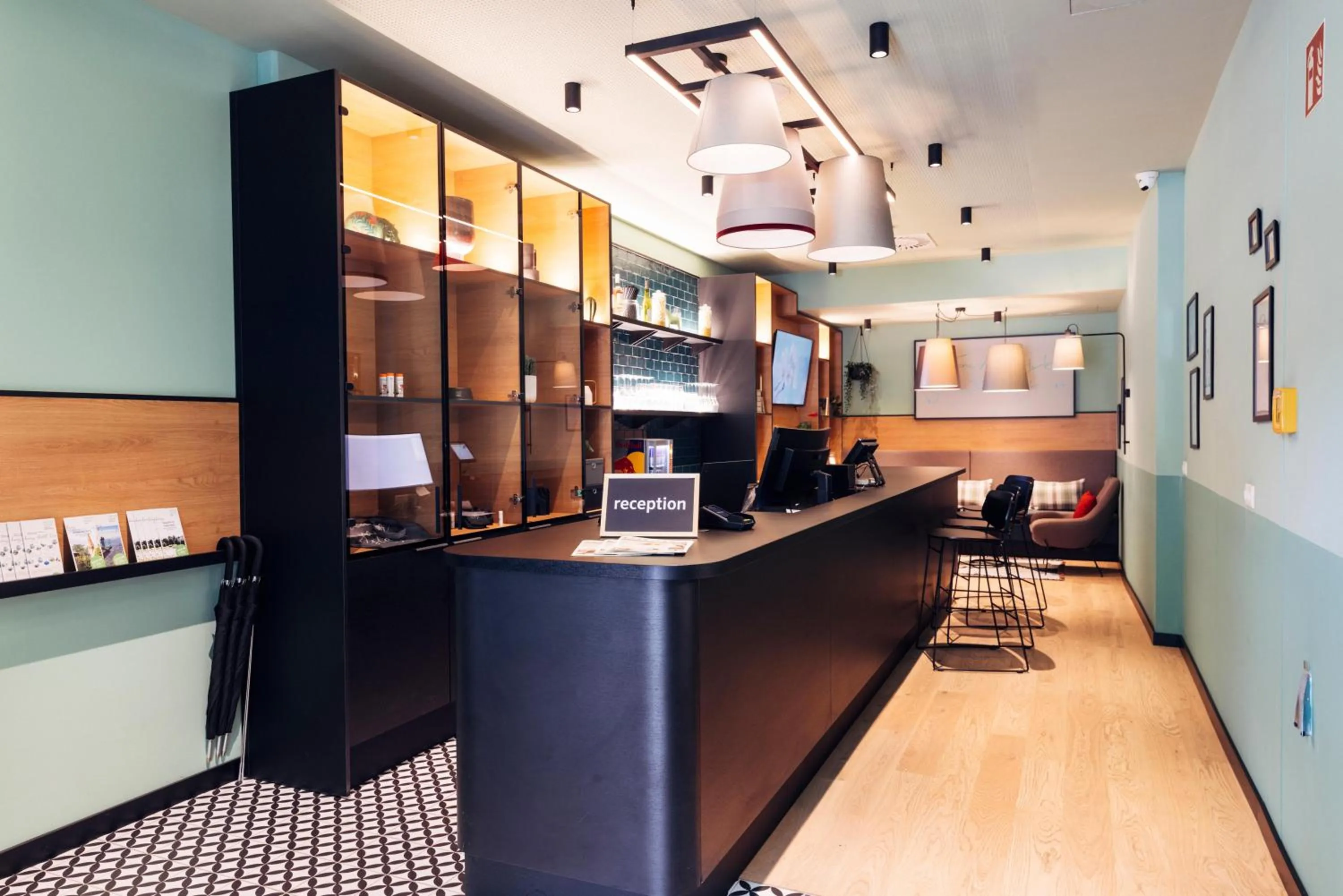 Lobby or reception in harry's home Berlin-Moabit hotel & apartments