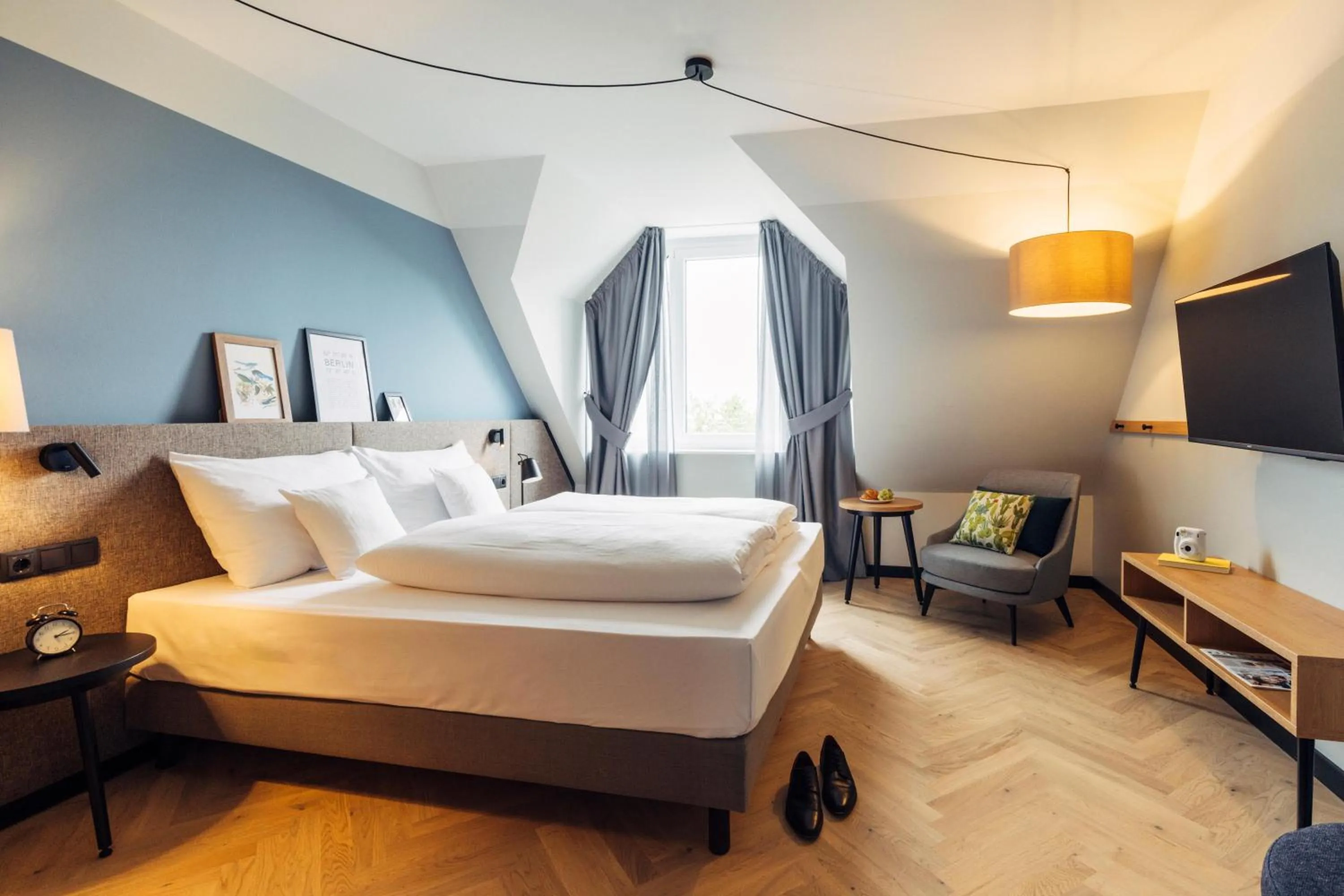 Photo of the whole room, Bed in harry's home Berlin-Moabit hotel & apartments
