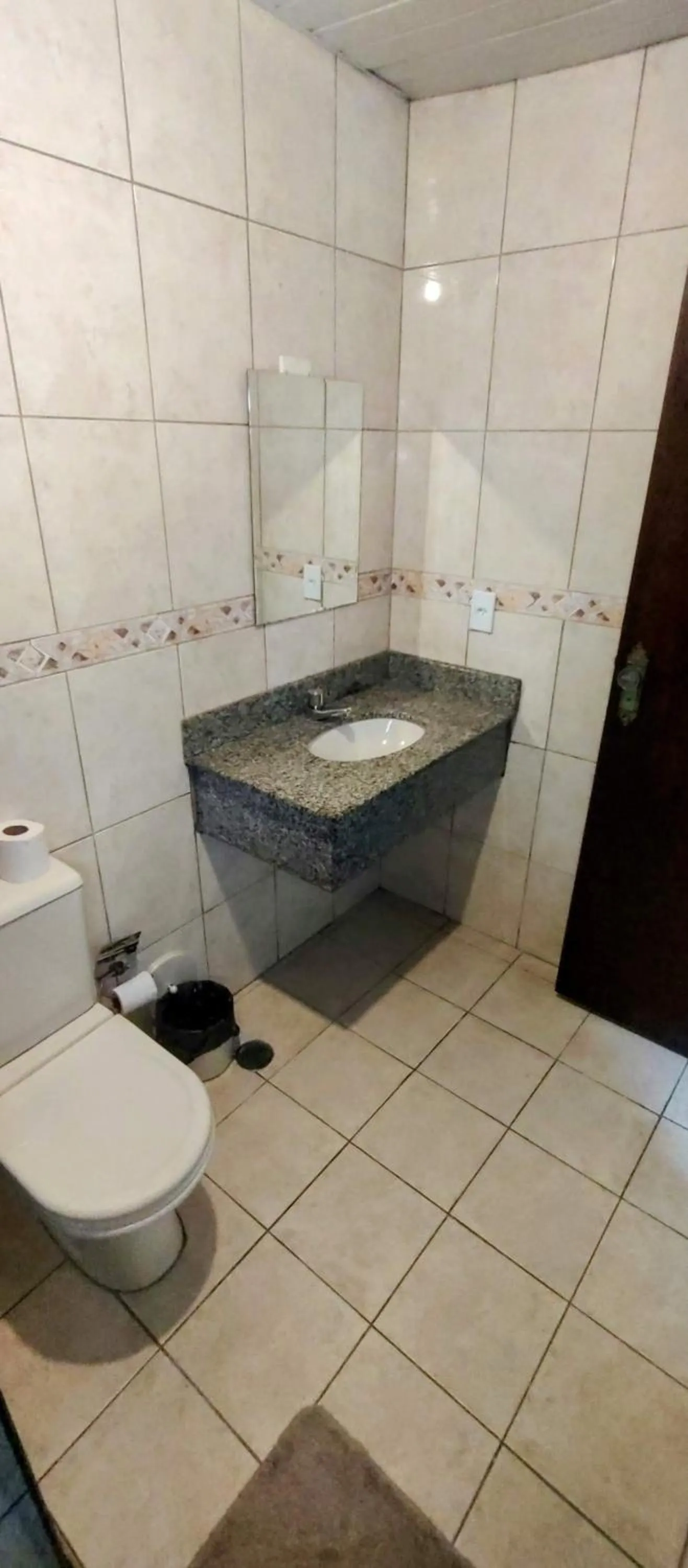 Shower in Aero Plaza Hotel