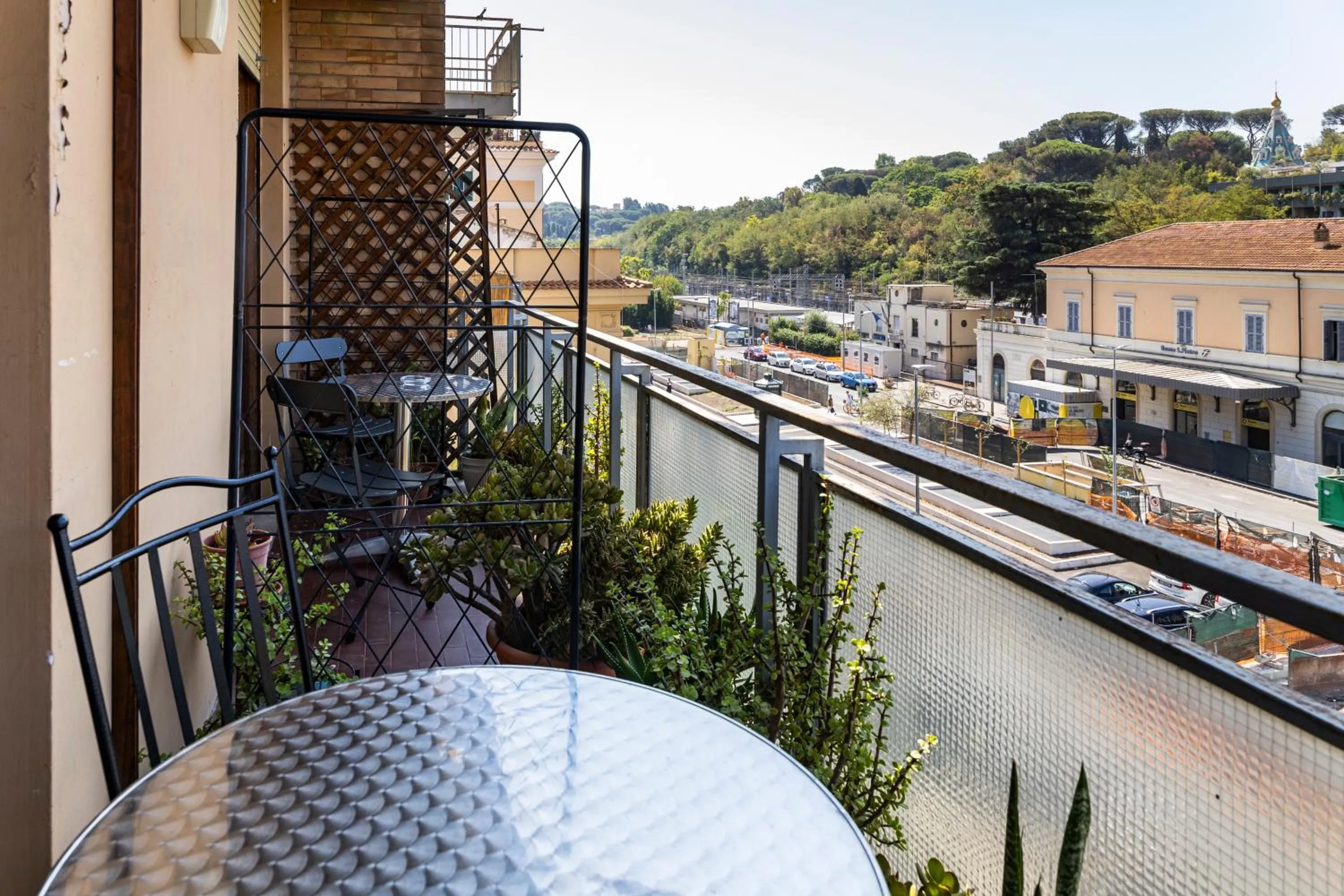 Property building in Bed and Breakfast La Stazione Del Vaticano