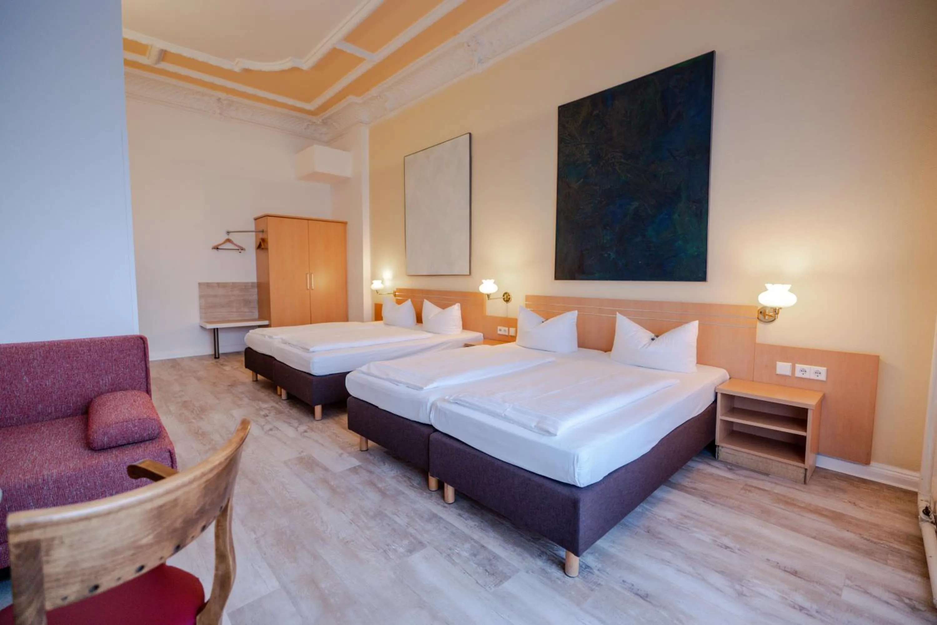 Photo of the whole room in Hotel Tiergarten Berlin