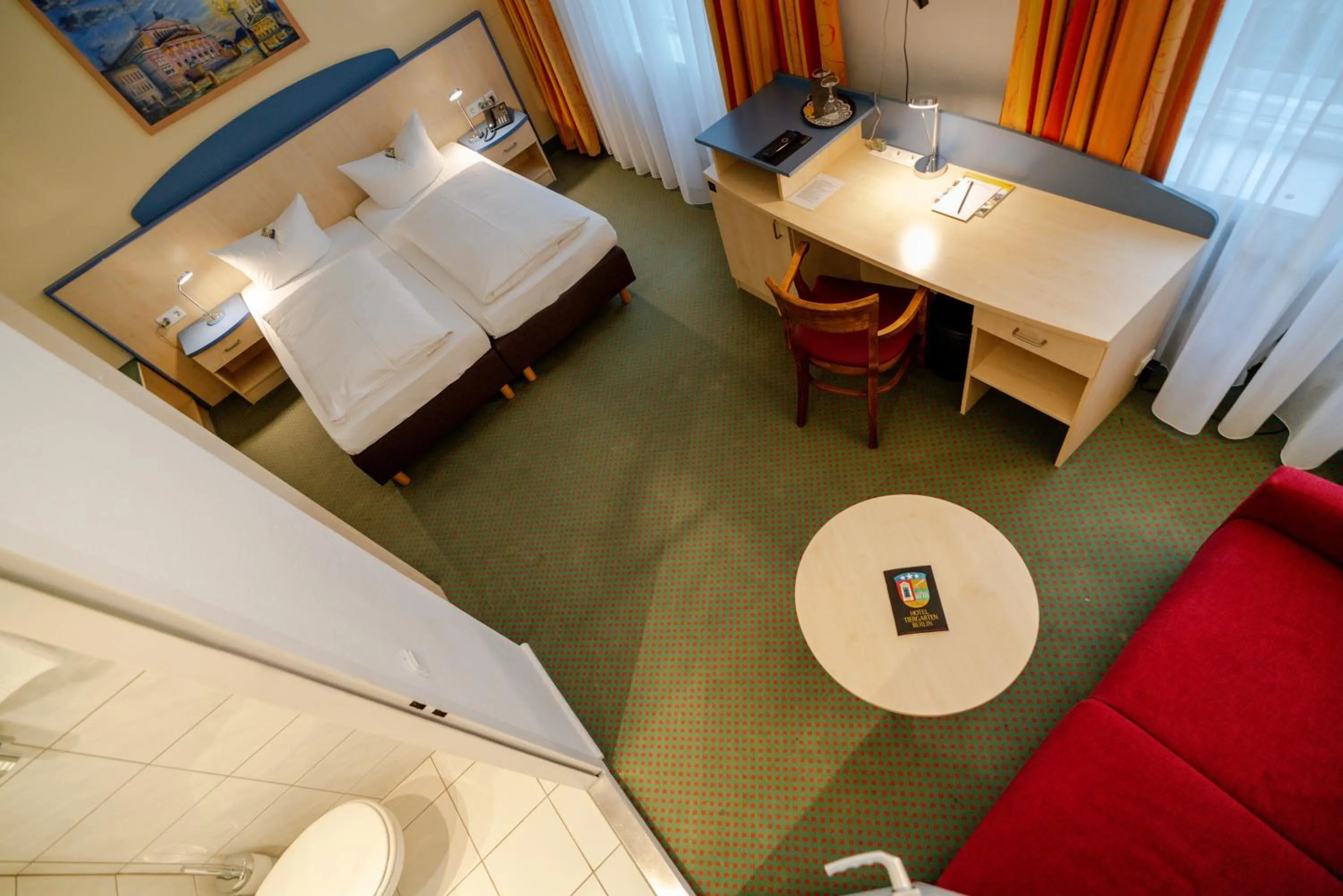 Photo of the whole room in Hotel Tiergarten Berlin