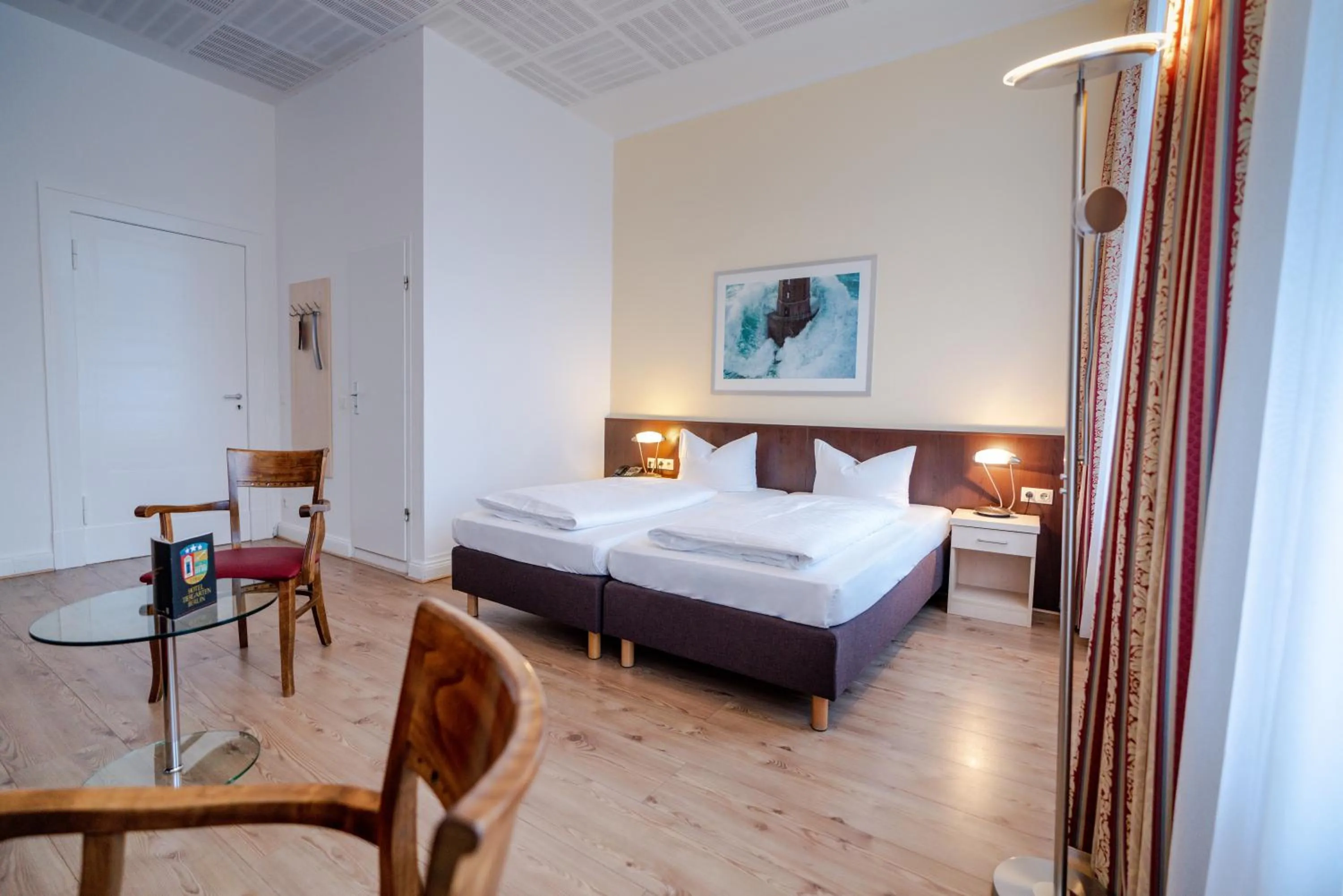 Photo of the whole room in Hotel Tiergarten Berlin