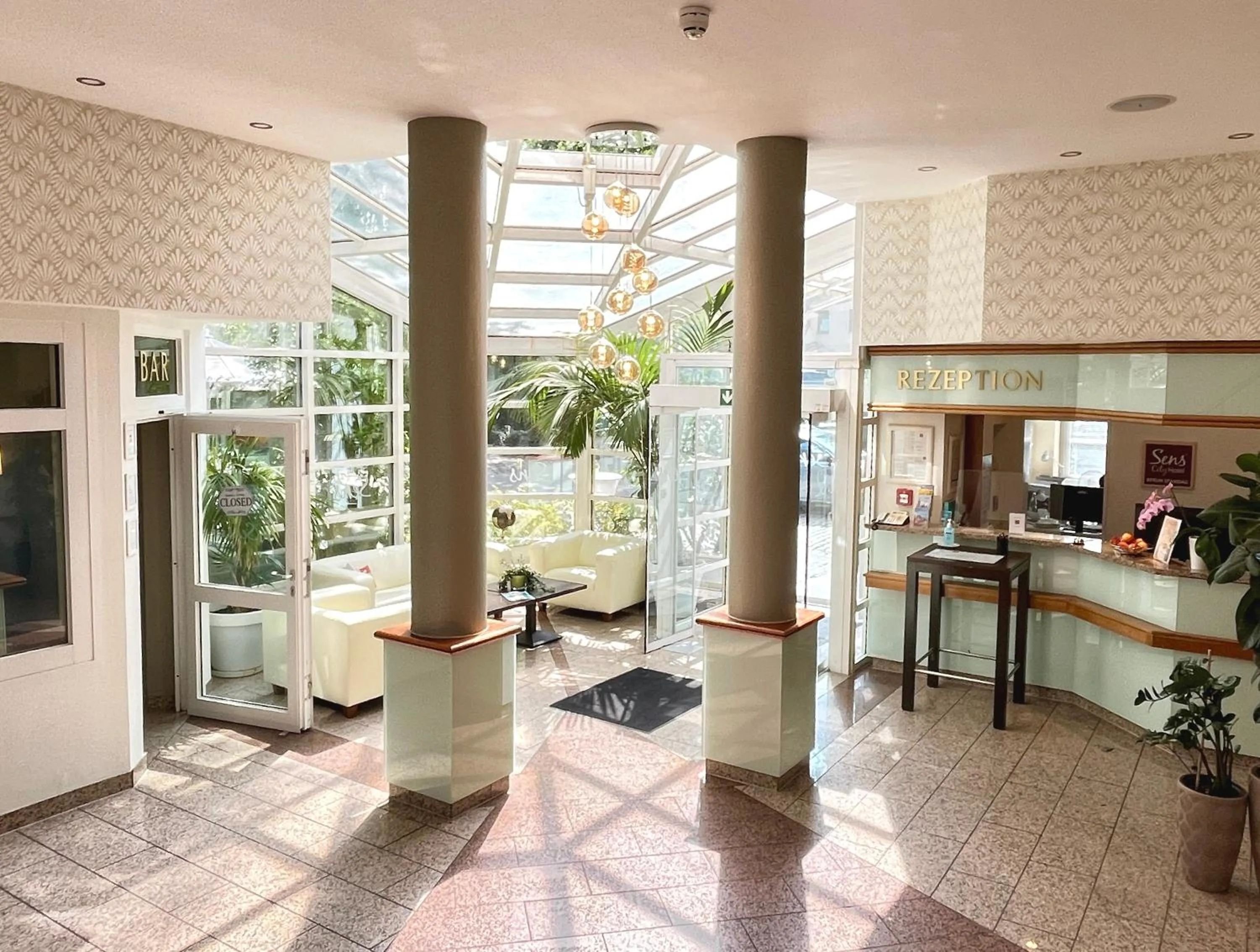 Lobby or reception in SensCity Hotel Berlin Spandau