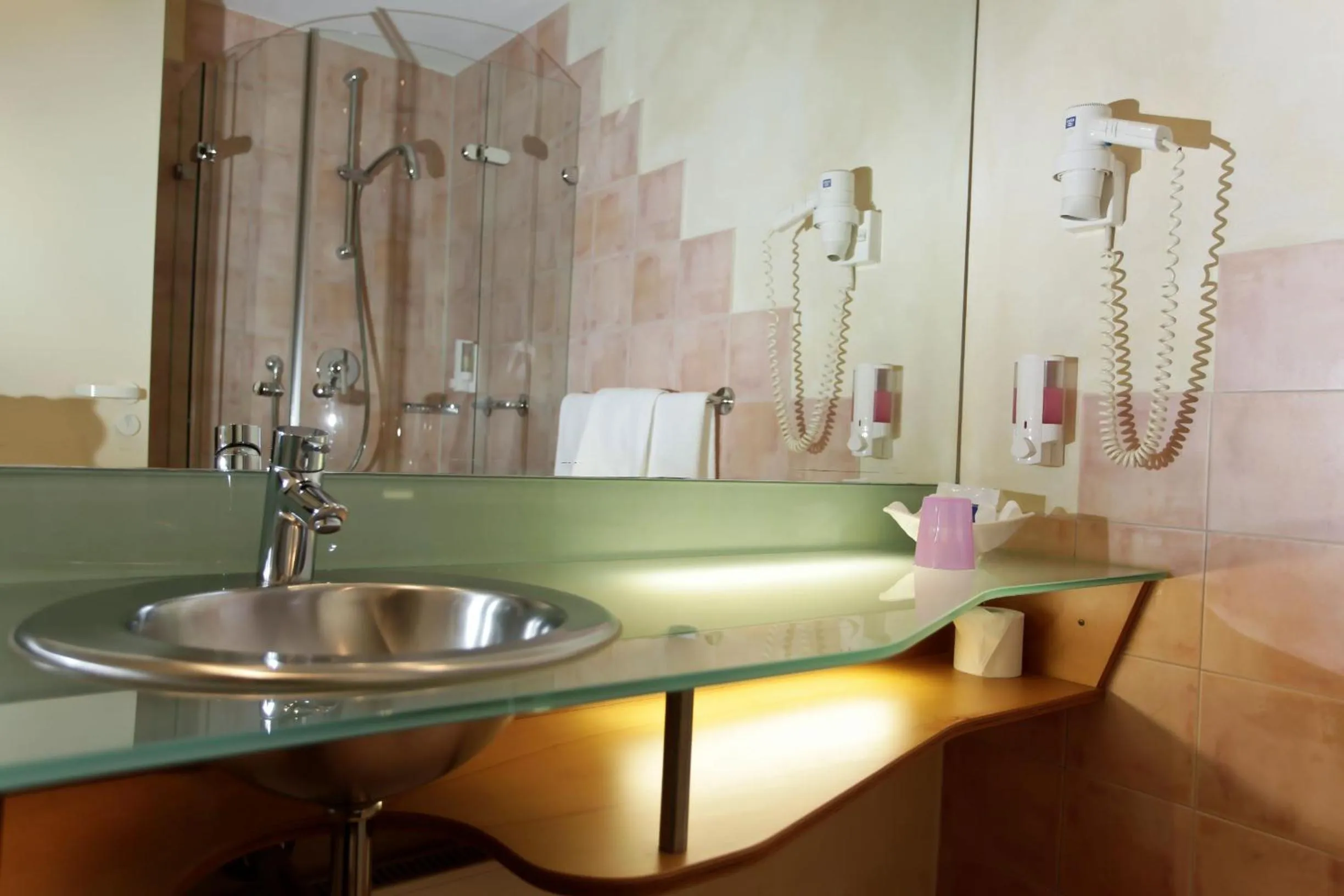 Bathroom in Hotel Watthalden