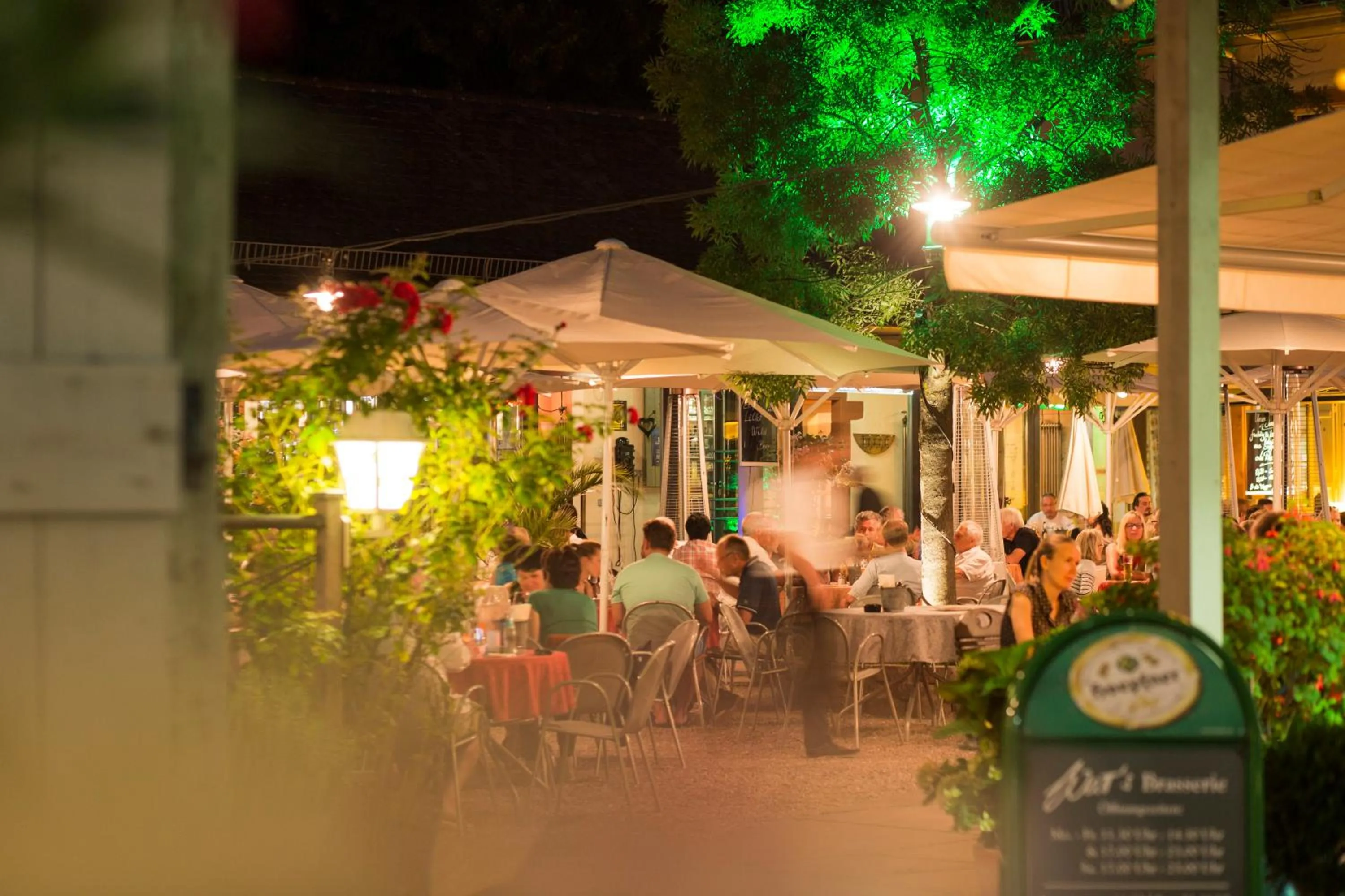 Restaurant/places to eat in Hotel Watthalden