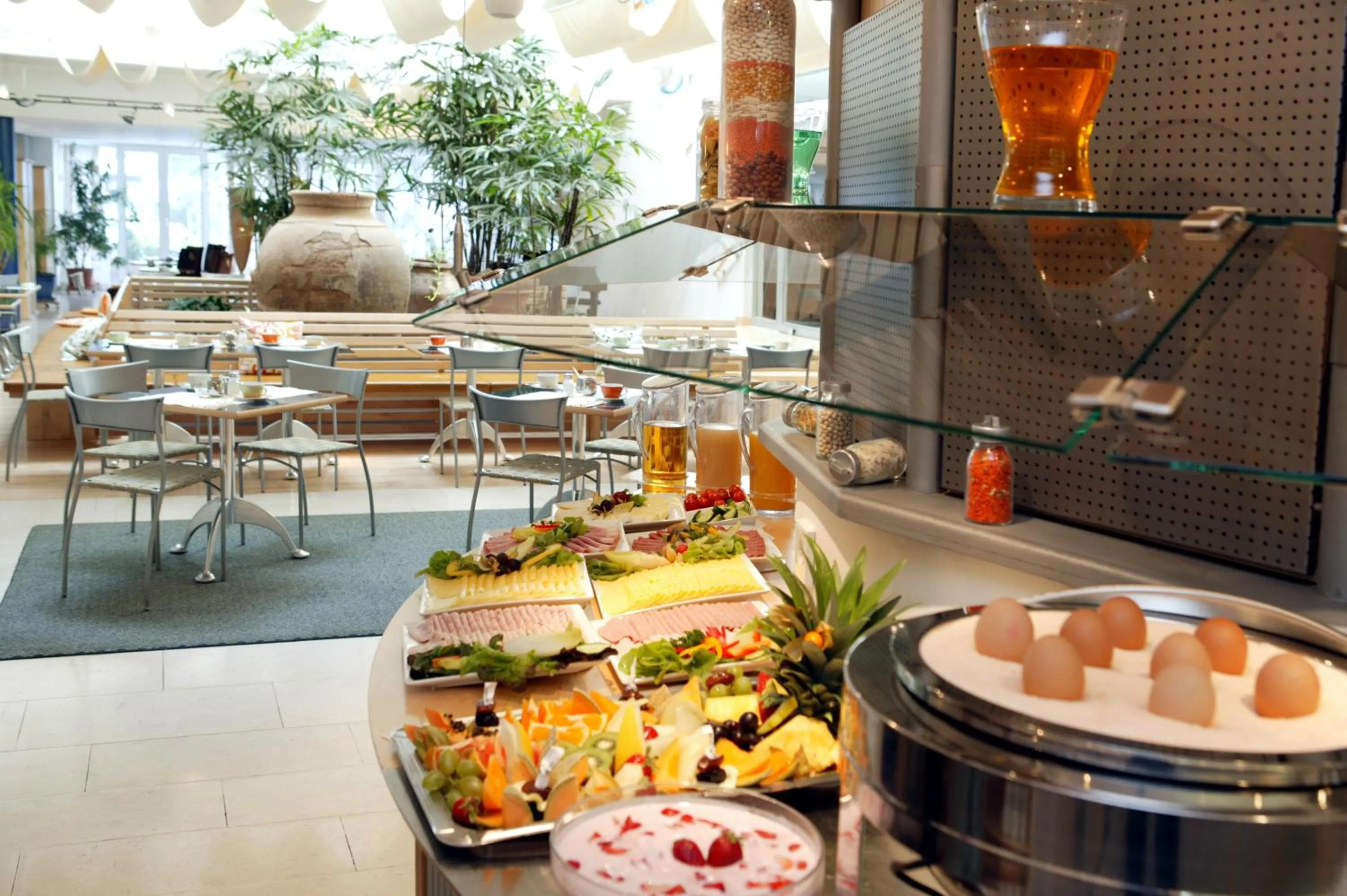 Restaurant/places to eat in Hotel Watthalden