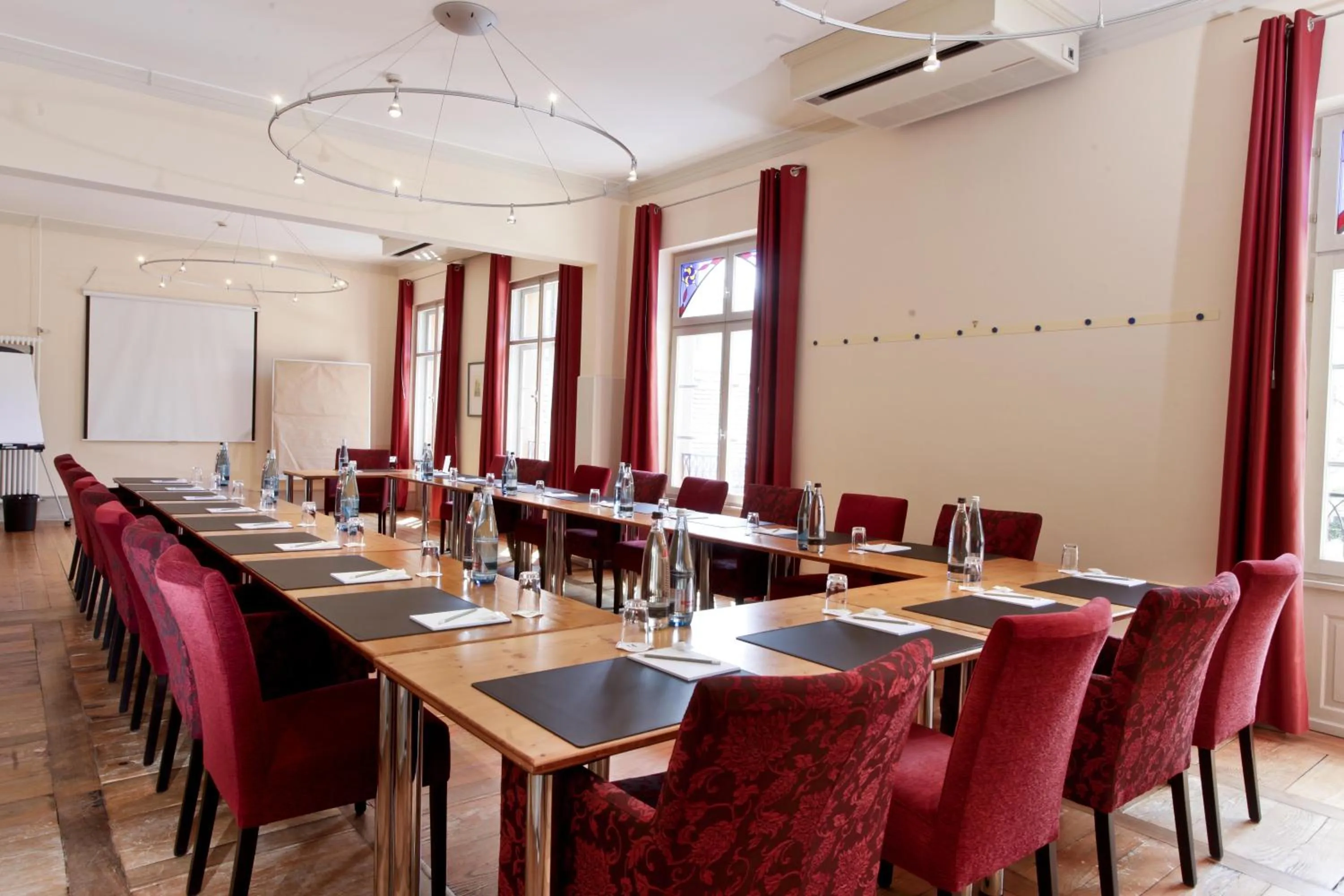 Business facilities in Hotel Watthalden
