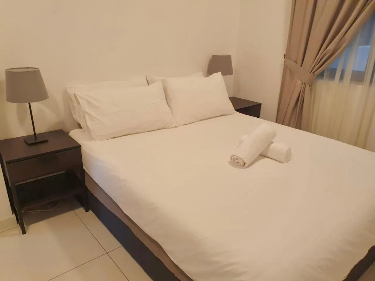 Bed in Emira Residence Seksyen 13 Shah Alam by Lodge Alpha LaVista