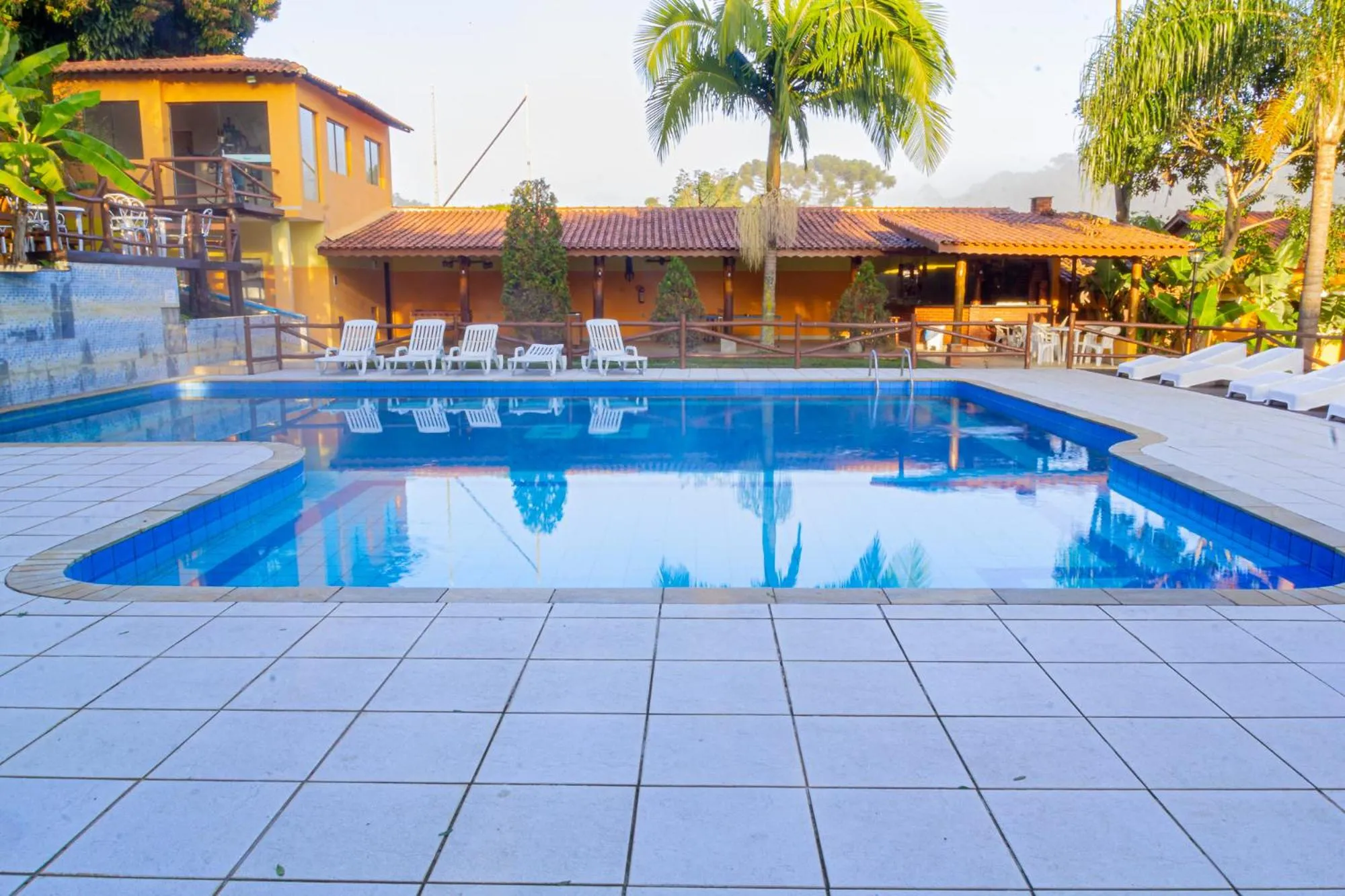 Swimming pool in Pousada Bezerra