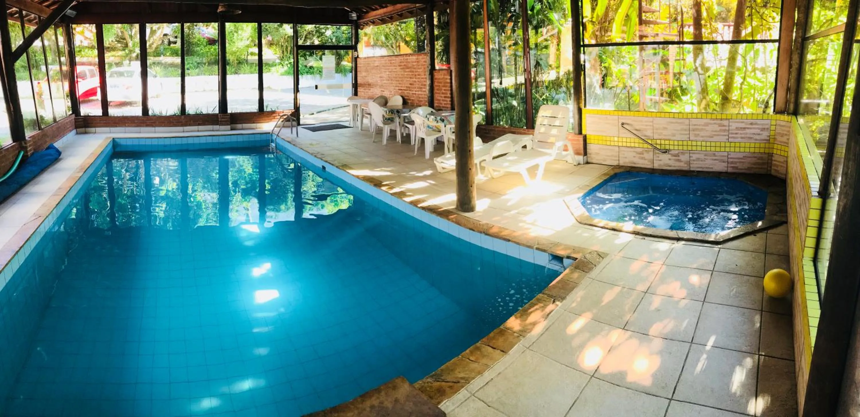 Swimming pool in Pousada Bezerra