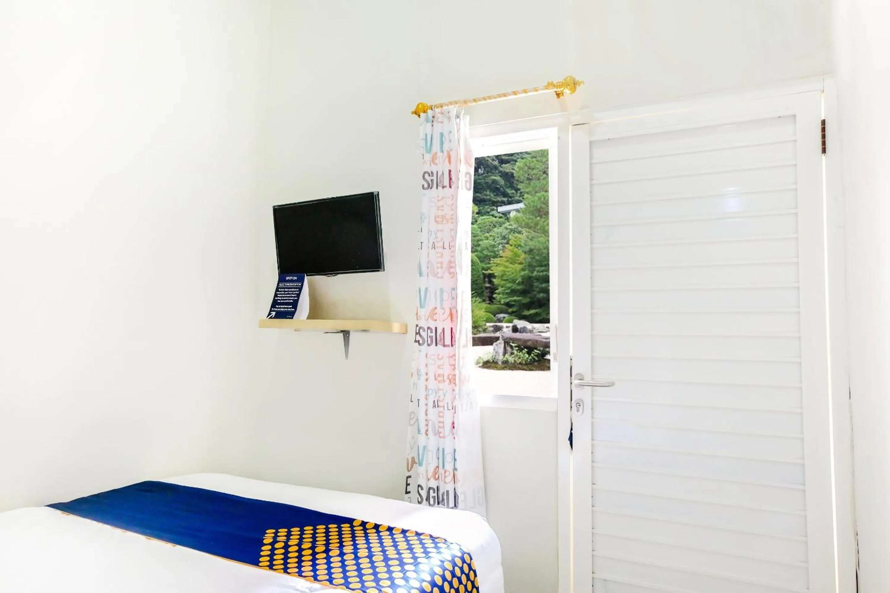 Bedroom, Bed in Omah Pandhoek Family Syariah by Stayku