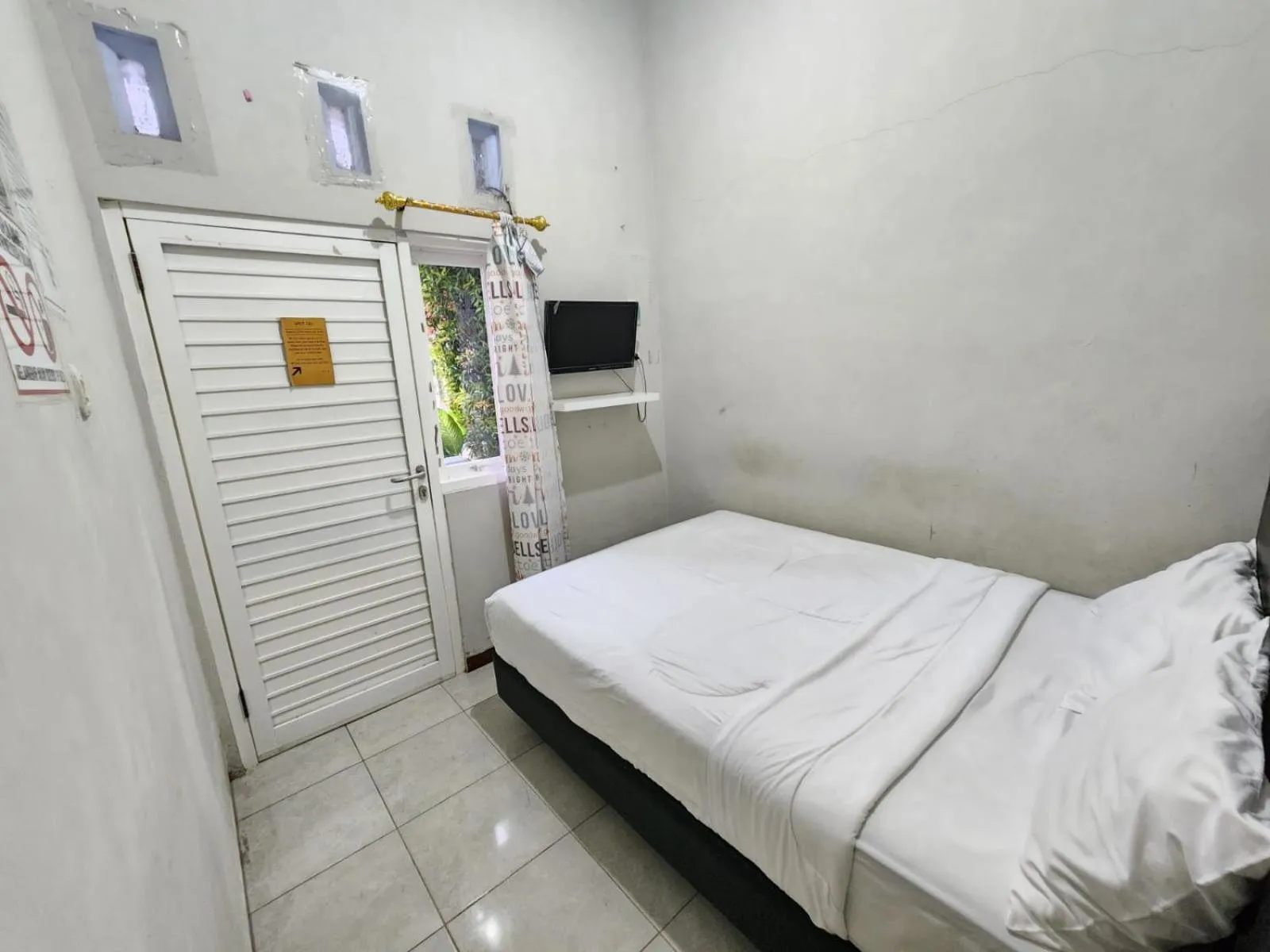 Bed in Omah Pandhoek Family Syariah by Stayku