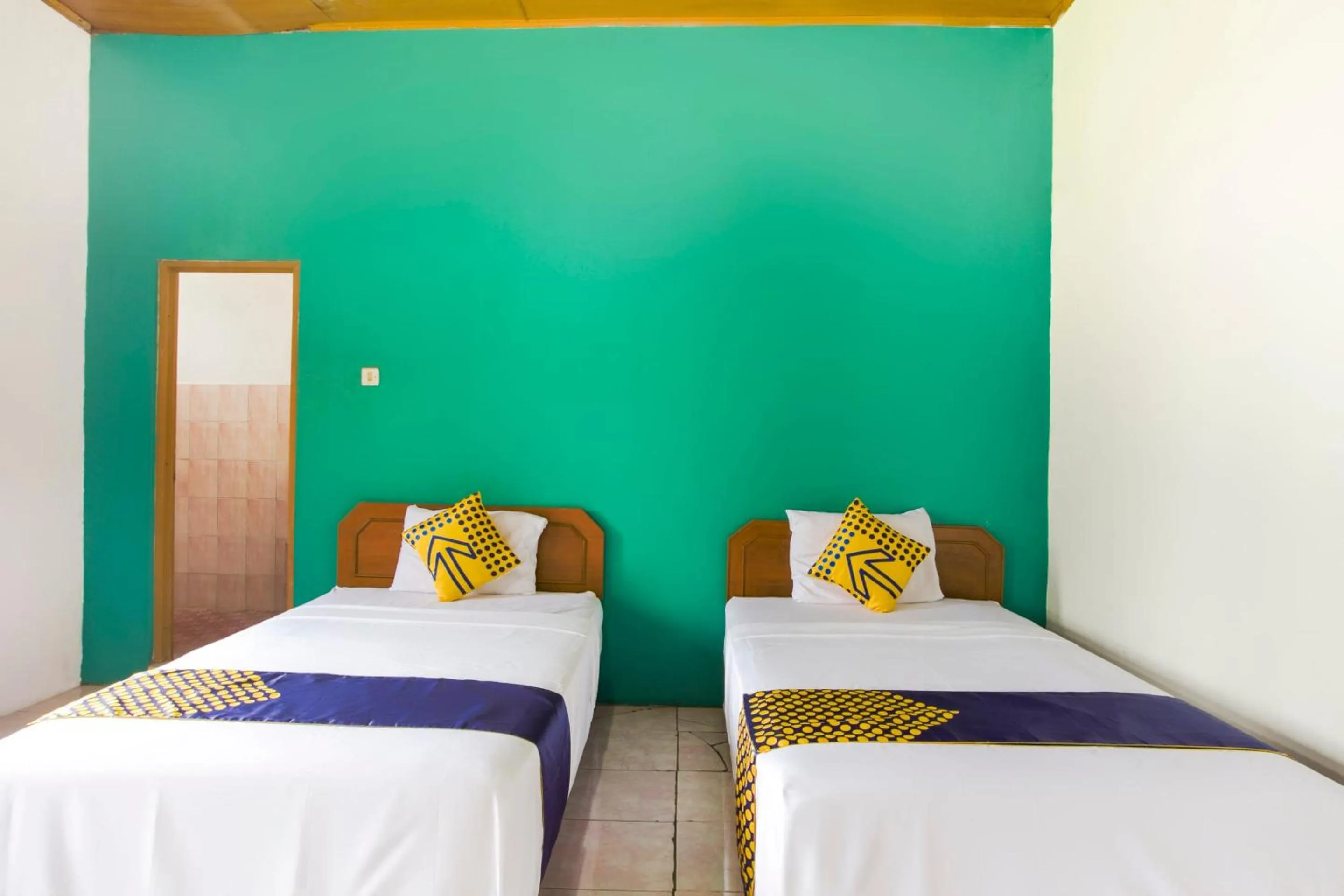 Bedroom, Bed in Hotel O Karya Nunggal Asri