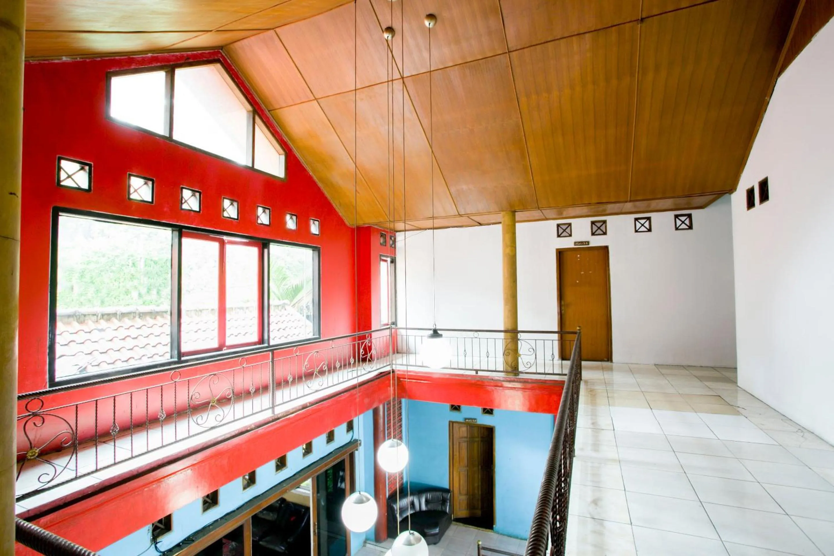 Lobby or reception in Hotel O Karya Nunggal Asri