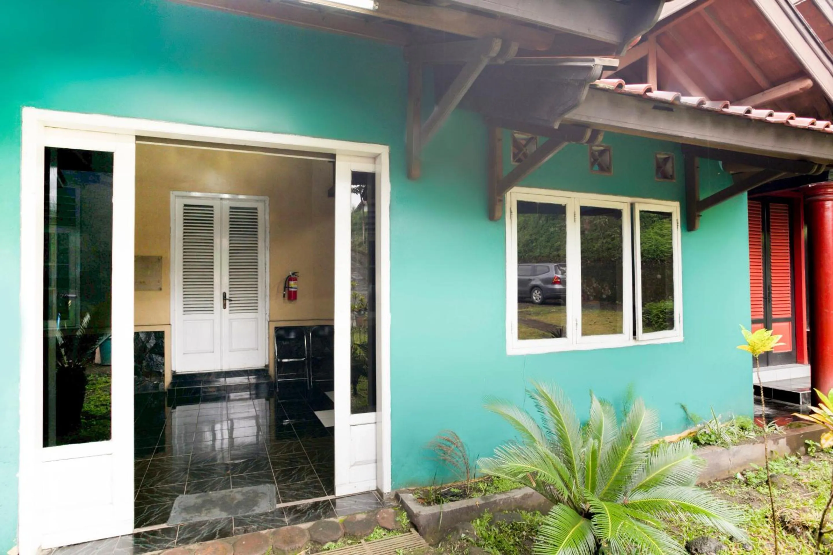 Lobby or reception in Hotel O Karya Nunggal Asri