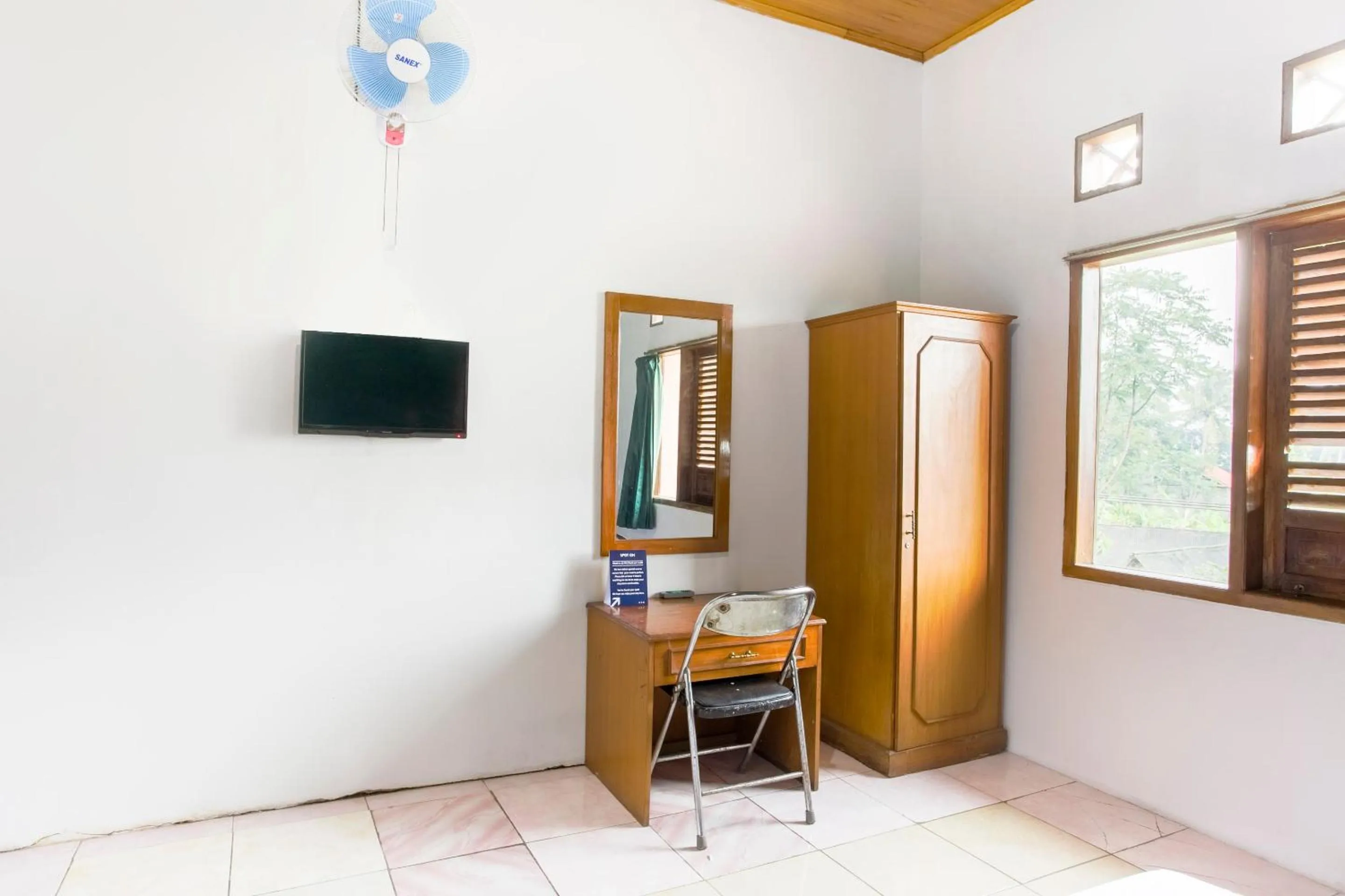 Bedroom in Hotel O Karya Nunggal Asri