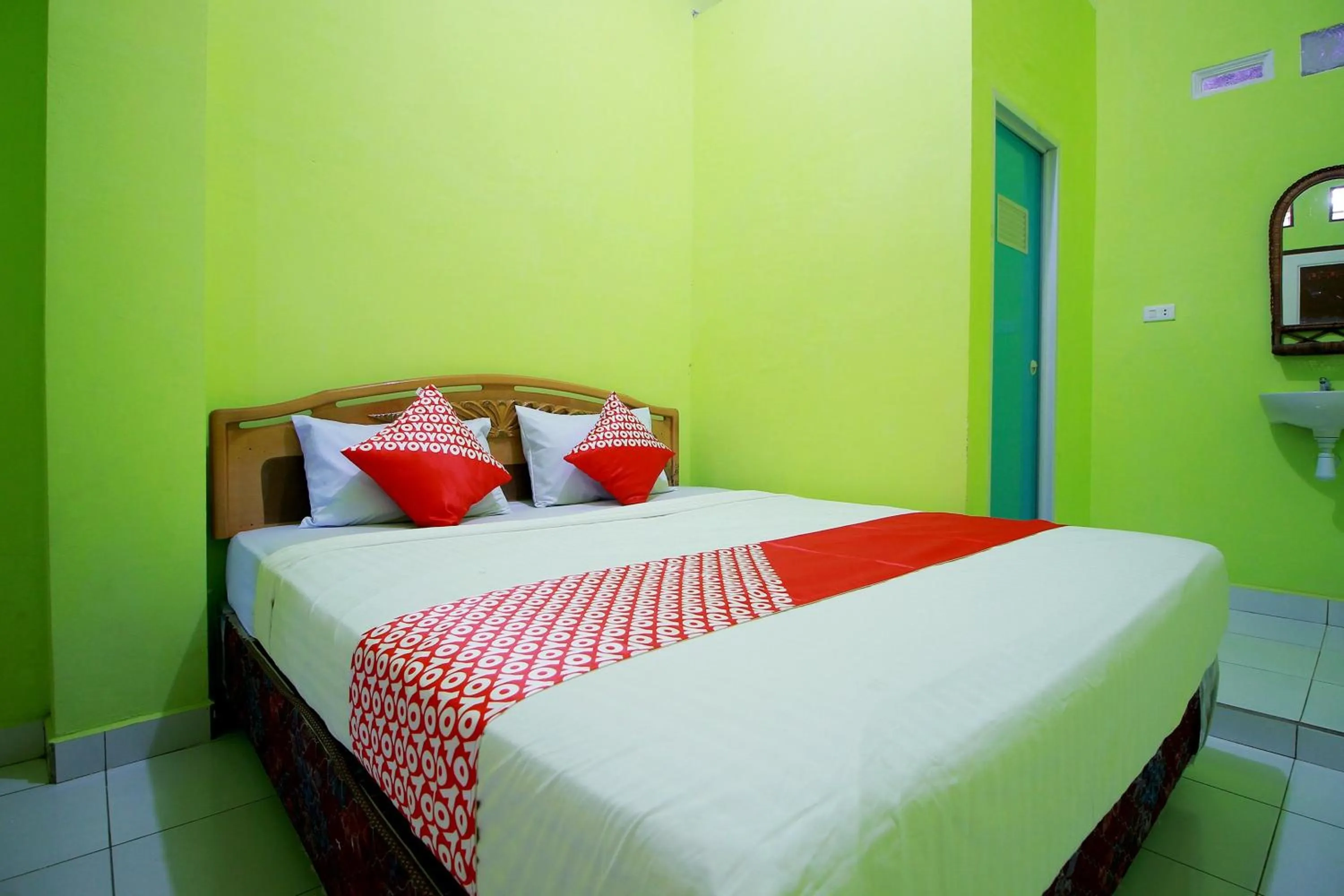 Bedroom, Bed in RedDoorz near Jalan Sejahtera Lubuk Linggau