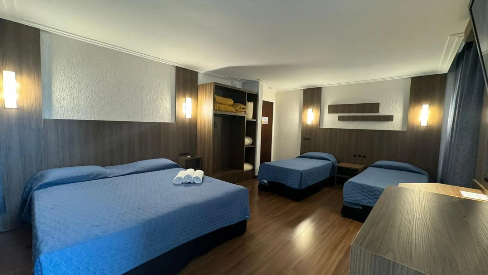 View (from property/room), Bed in Afford Hotéis