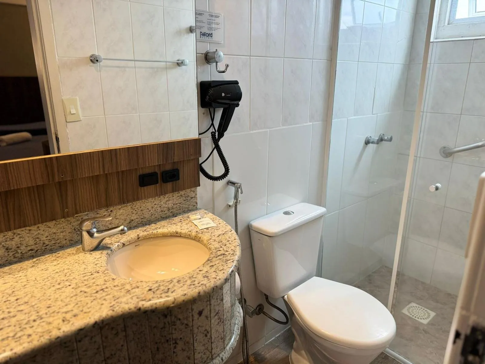 Bathroom in Afford Hotéis