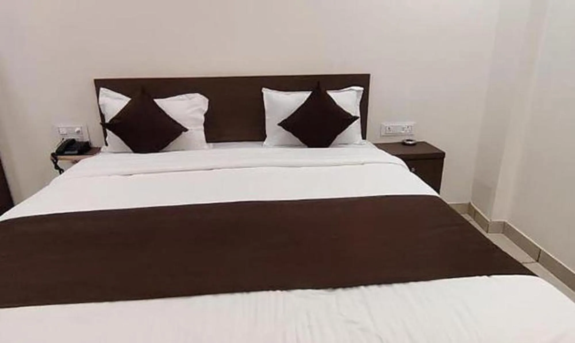 Bed in Hotel Golden Rays