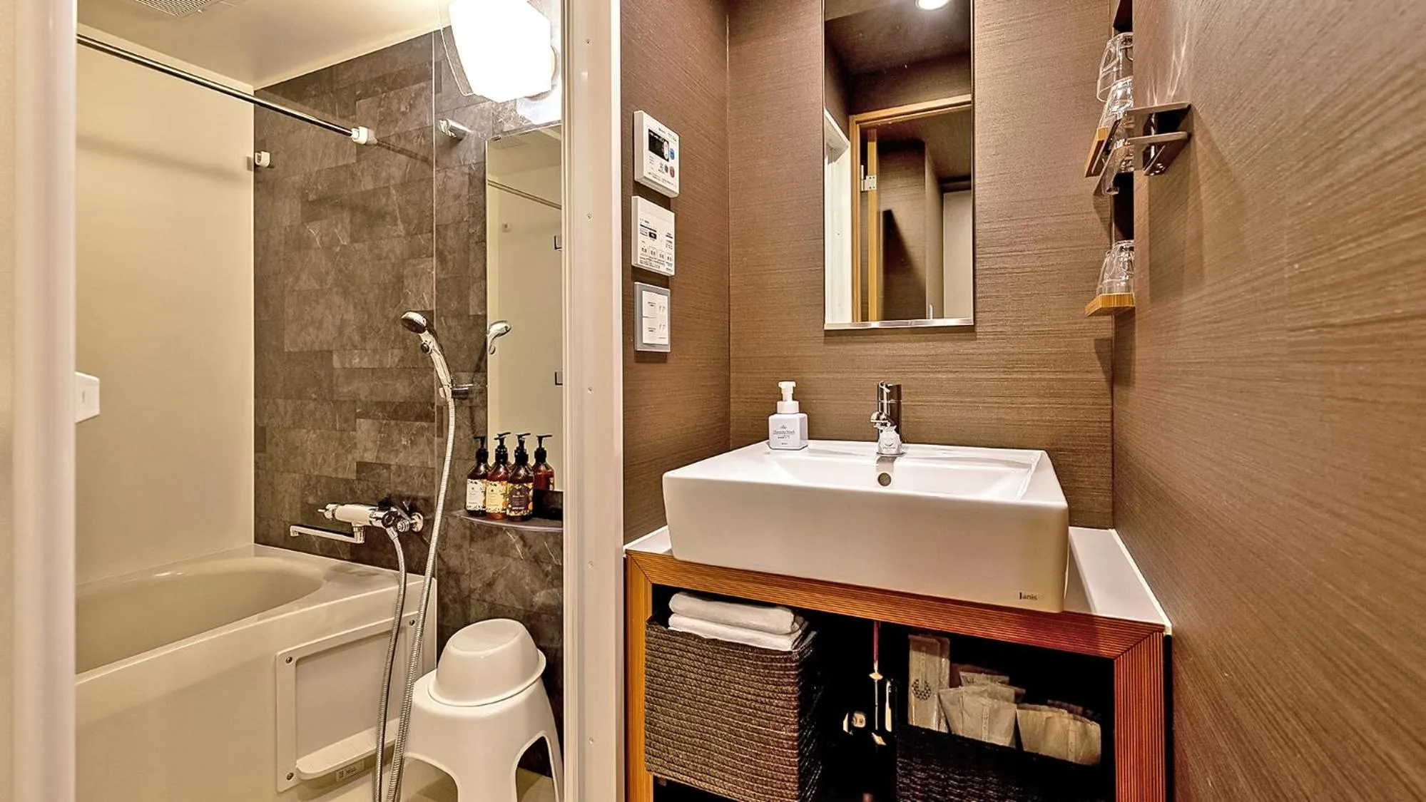 Bathroom in Stay SAKURA Tokyo Asakusa Edo no Mai