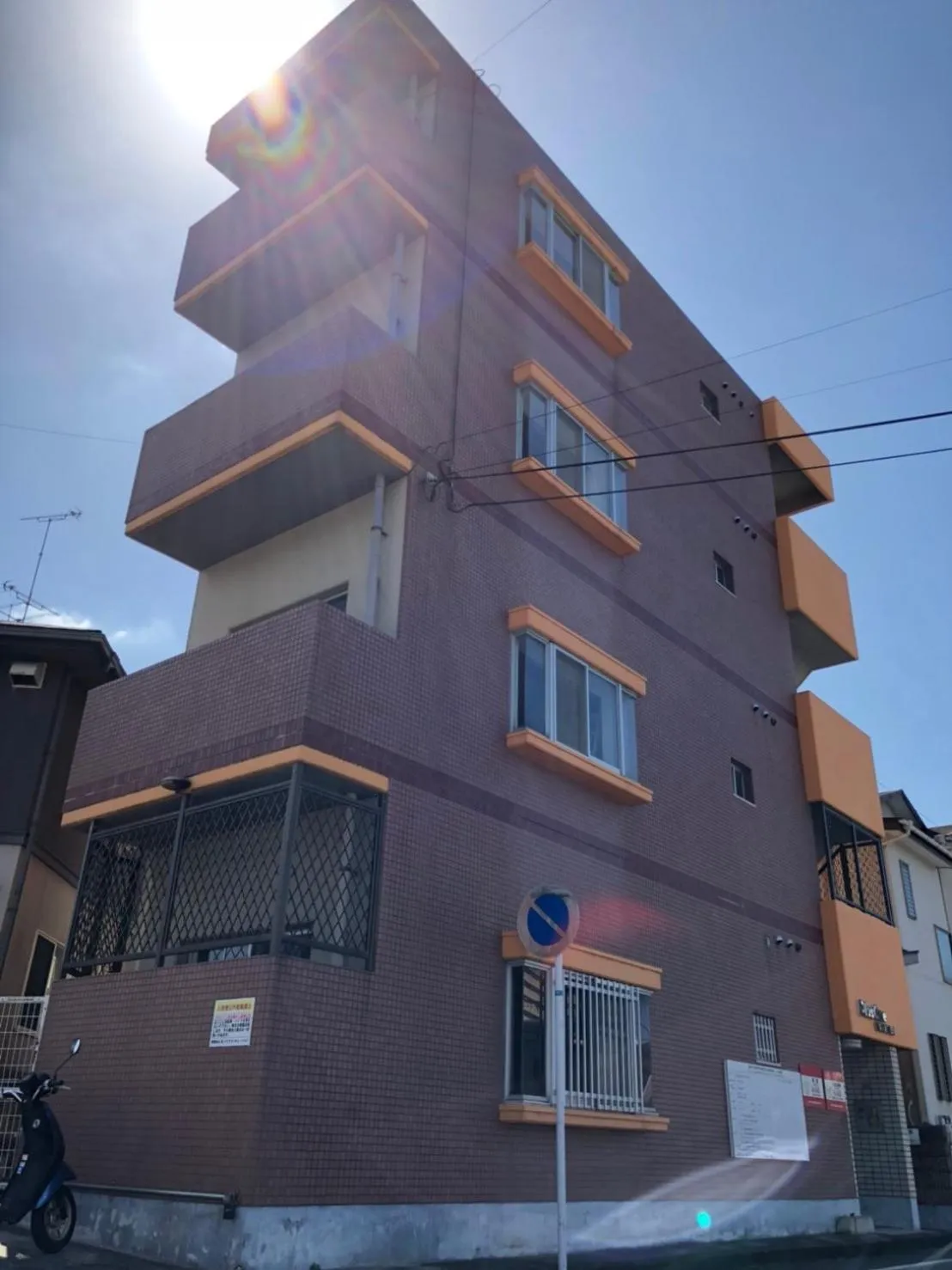 Property building in Plusone Nishikoen