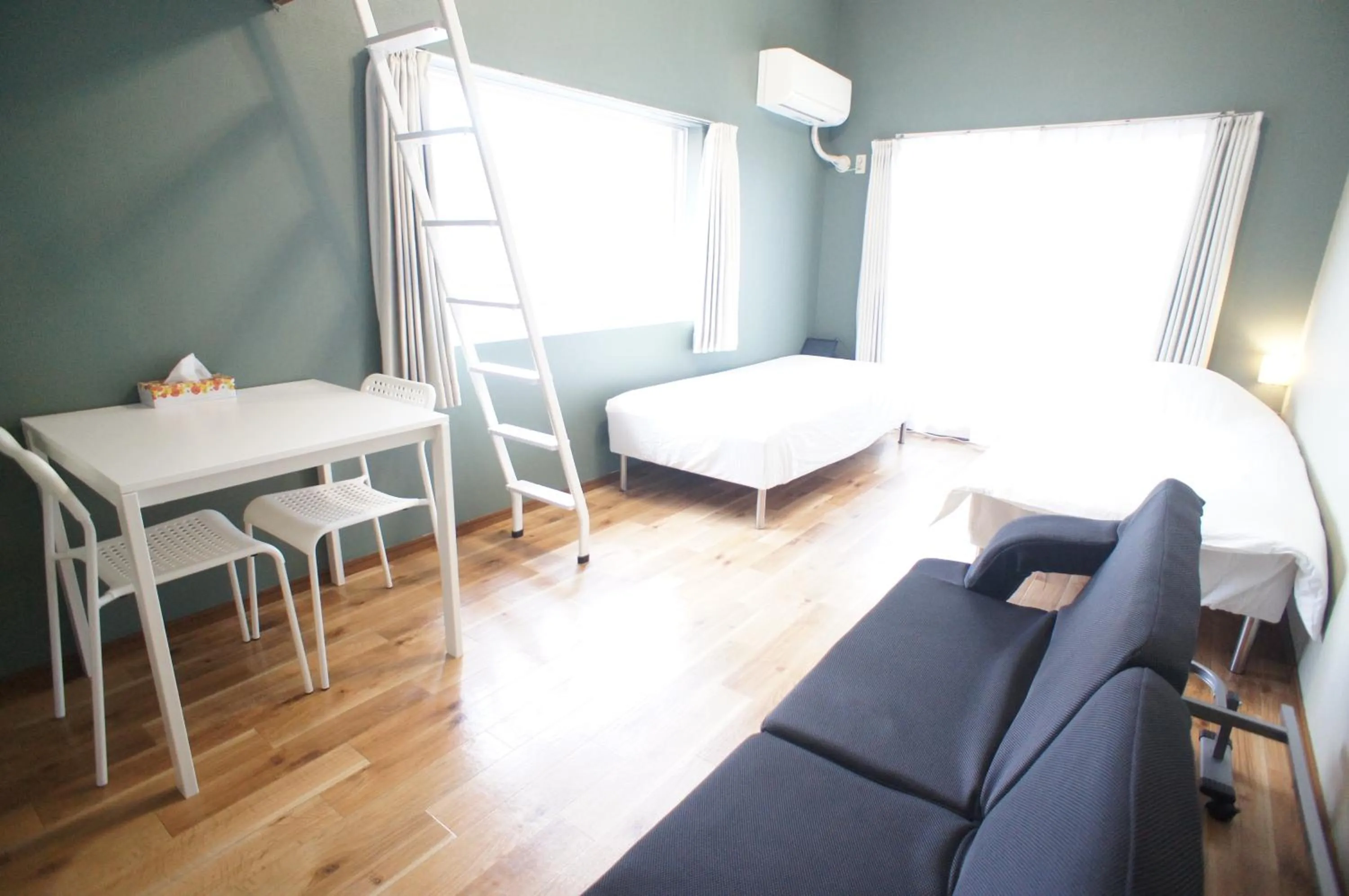 Bed in Plusone Nishikoen