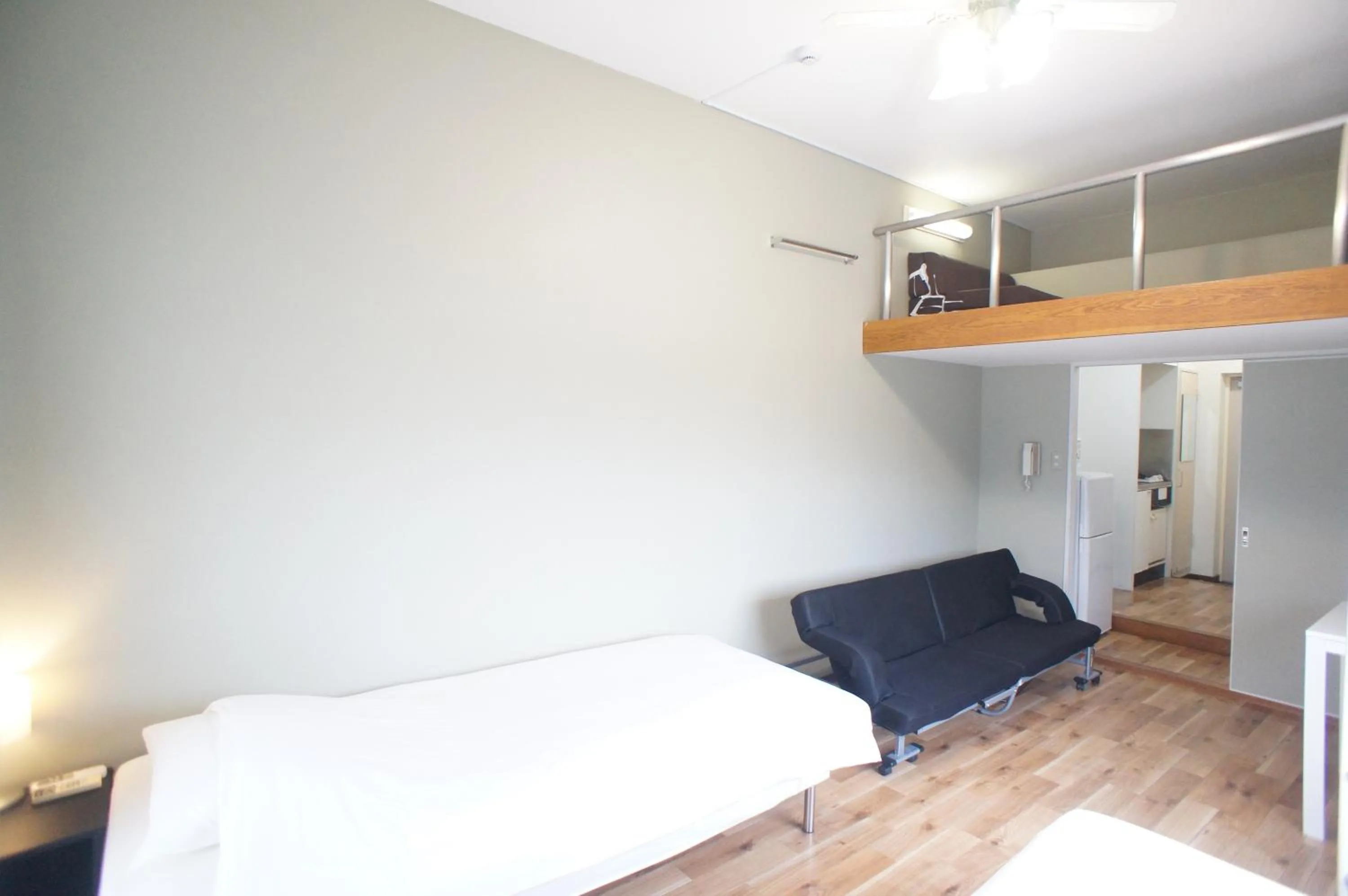 Bed in Plusone Nishikoen