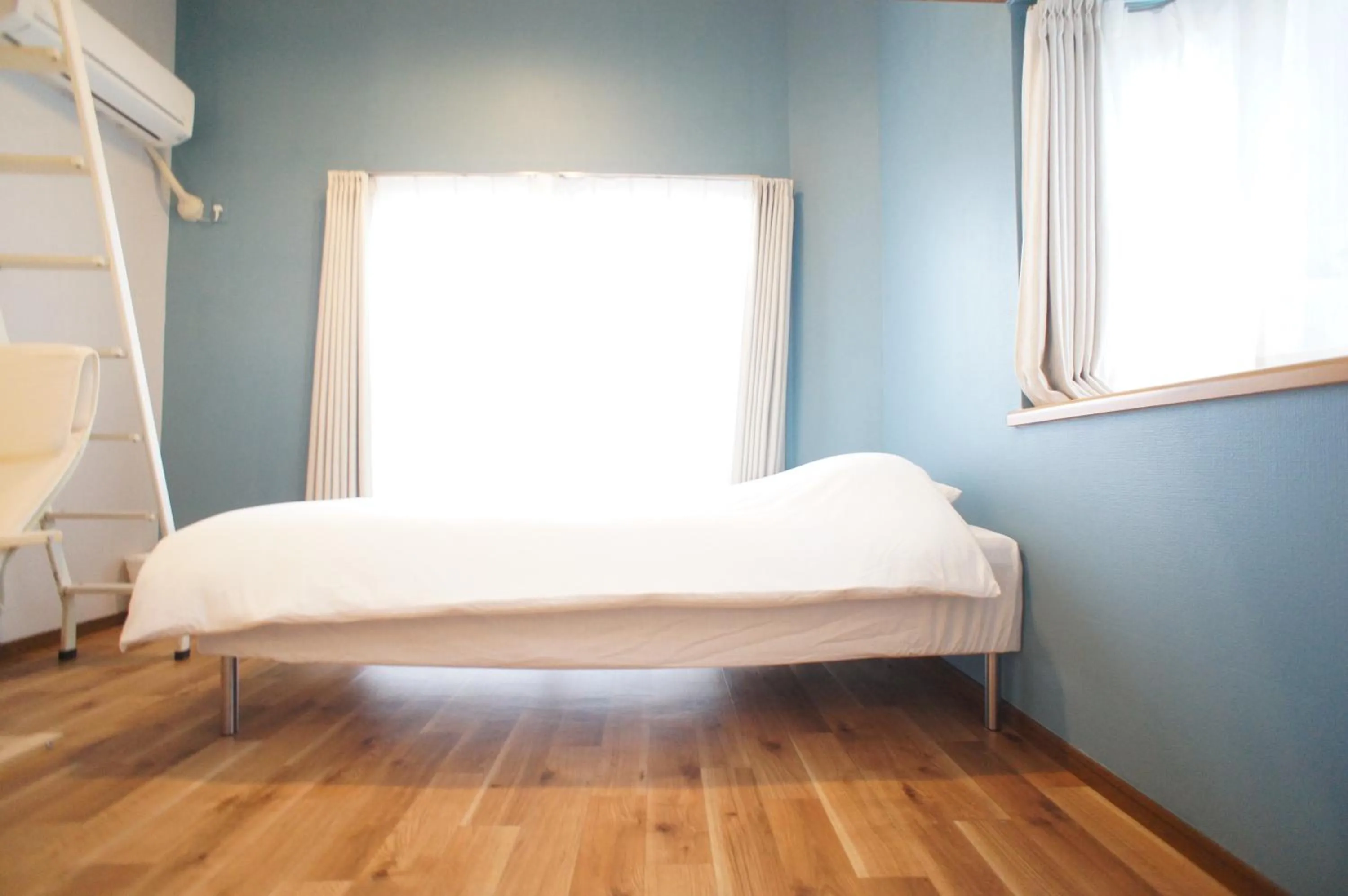 Bed in Plusone Nishikoen