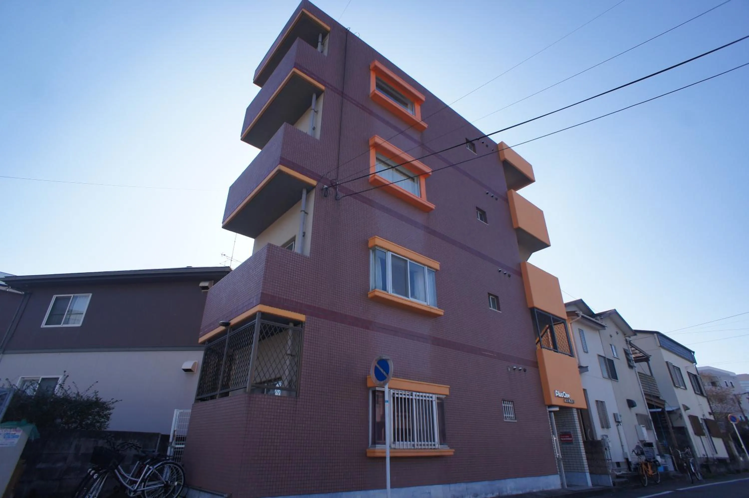 Property building in Plusone Nishikoen