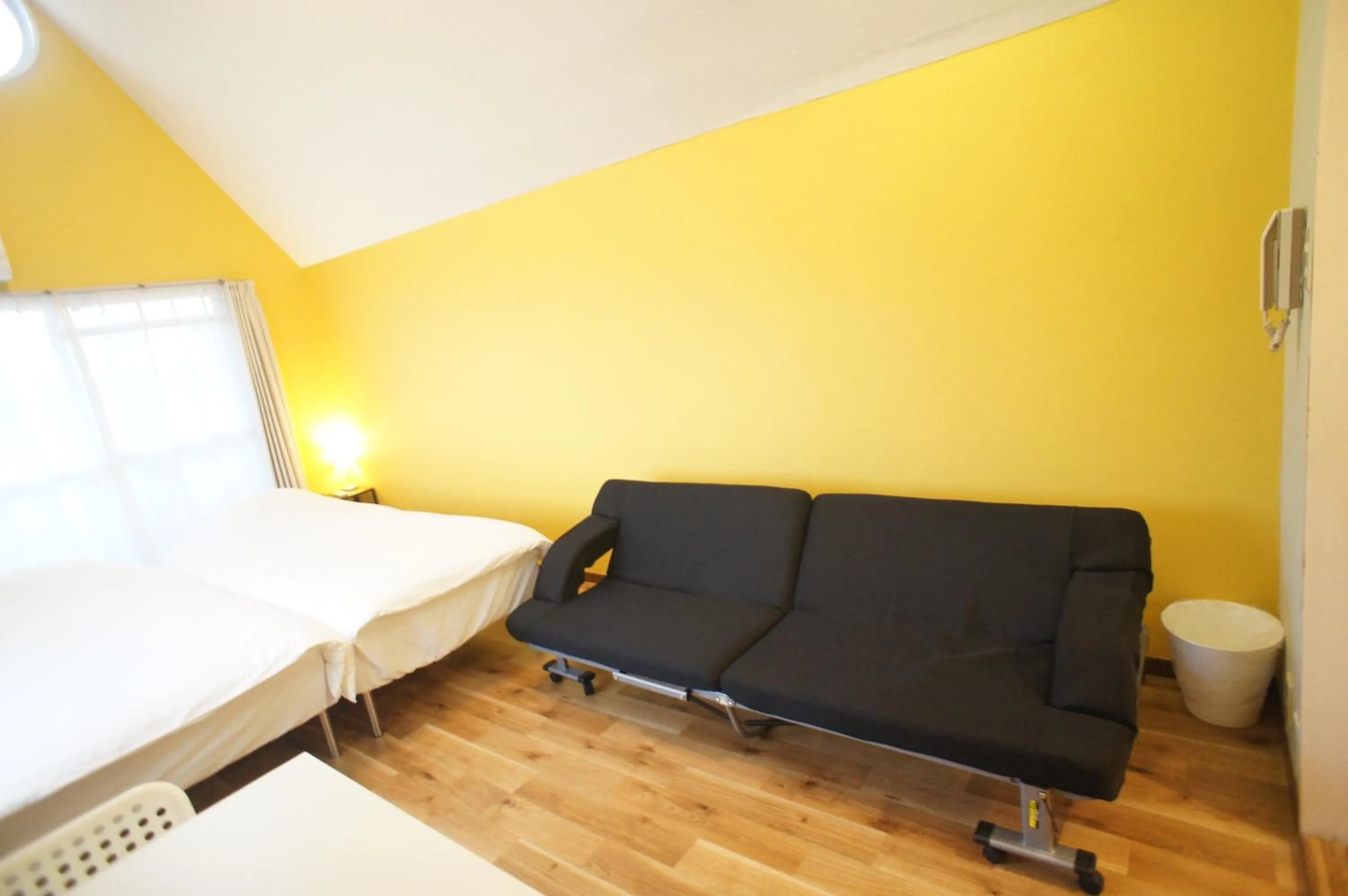 Bed in Plusone Nishikoen