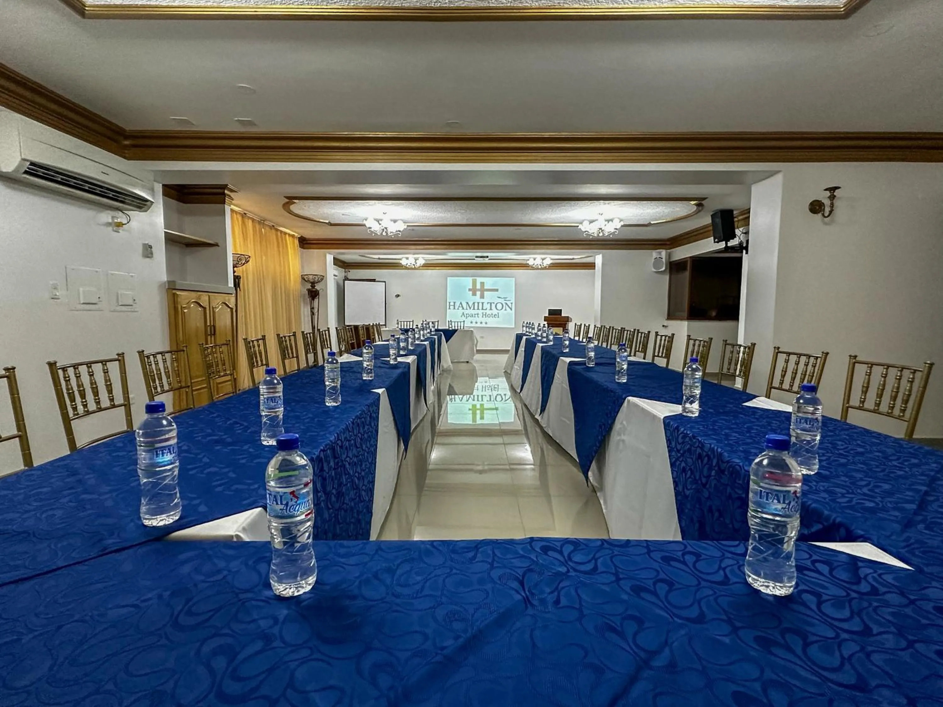 Meeting/conference room in Apart Hotel Hamilton