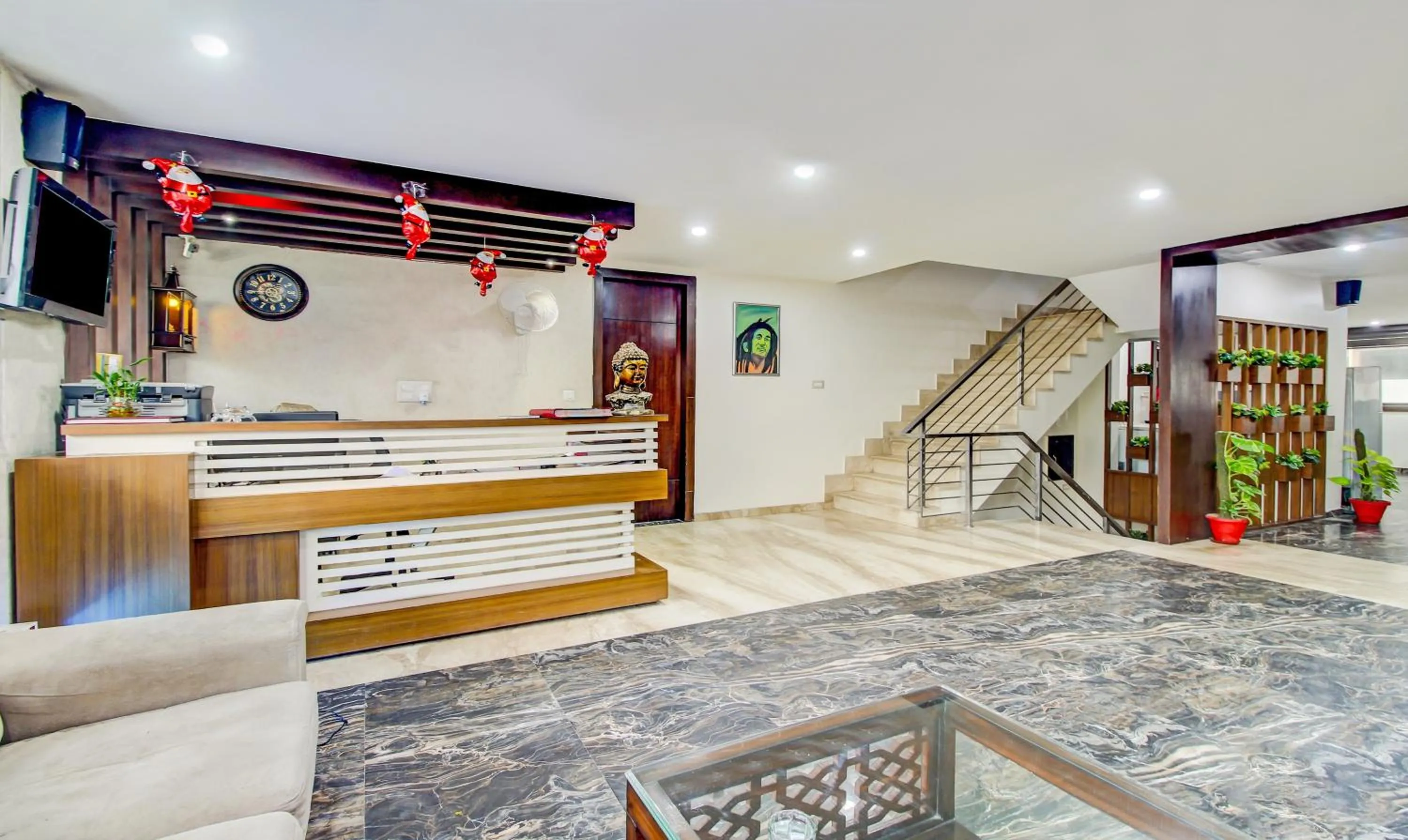Lobby or reception in Treebo M2M Residency Sector 46