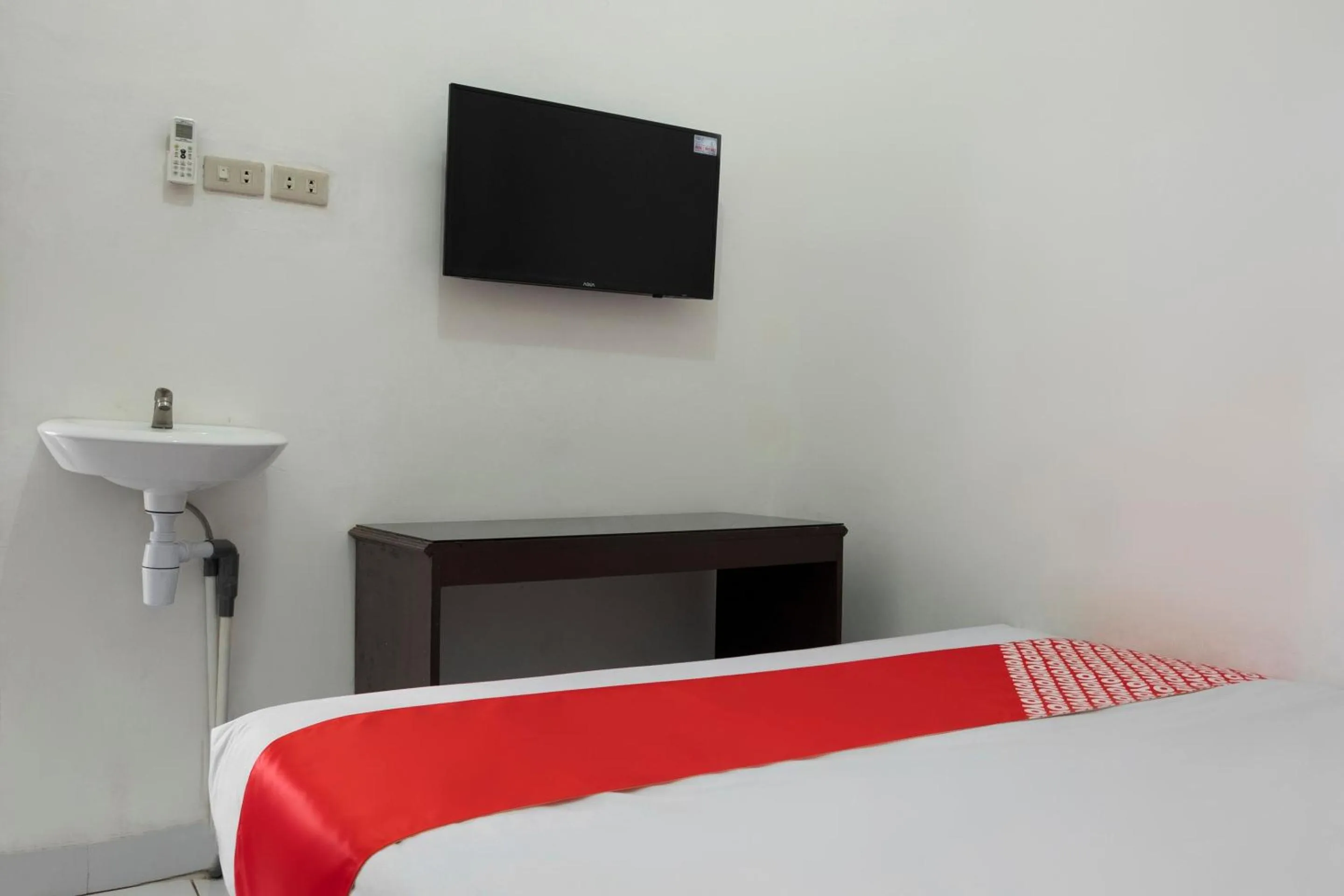 Bedroom in Hotel O Lumungga Residence Syariah