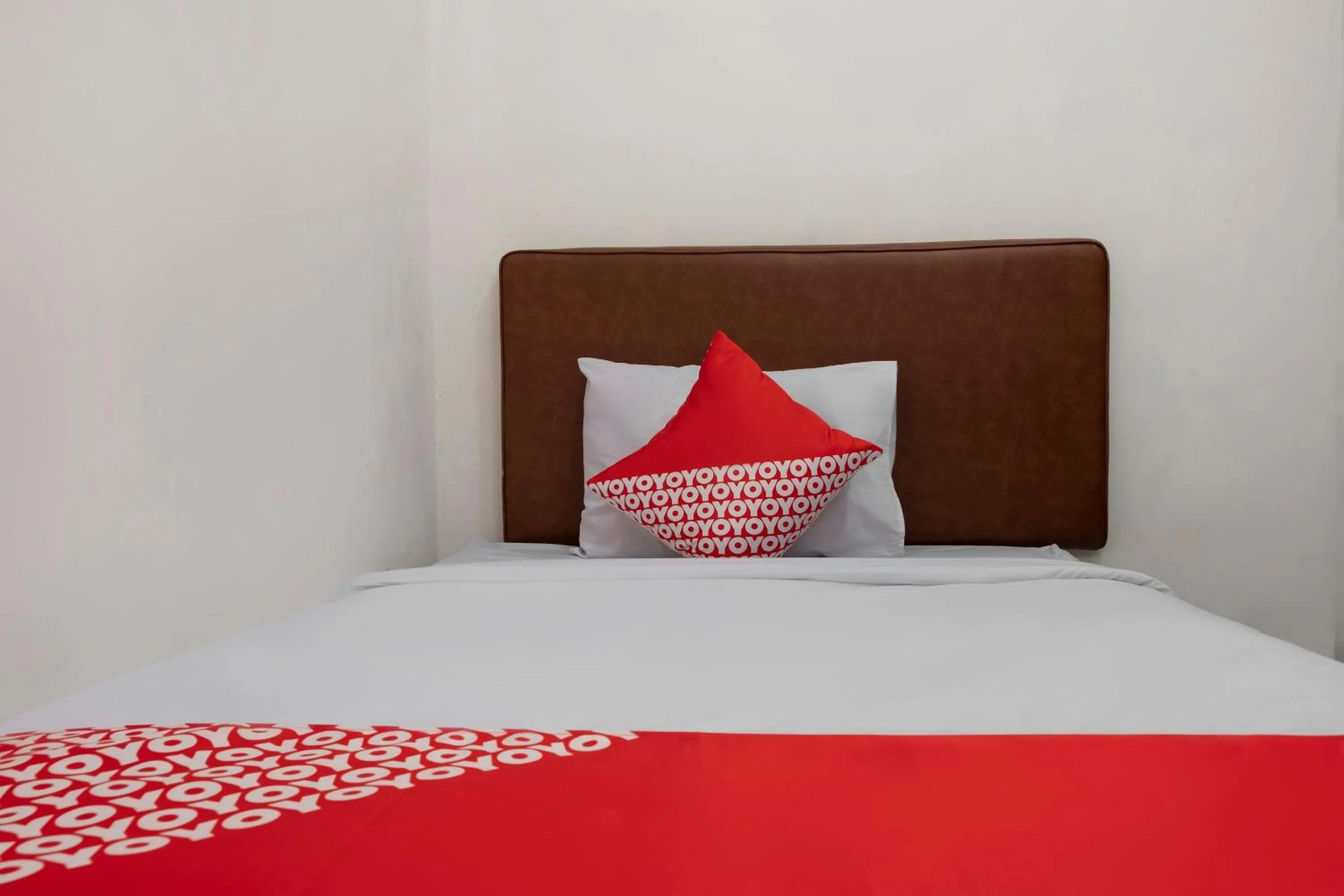 Bedroom in Hotel O Lumungga Residence Syariah