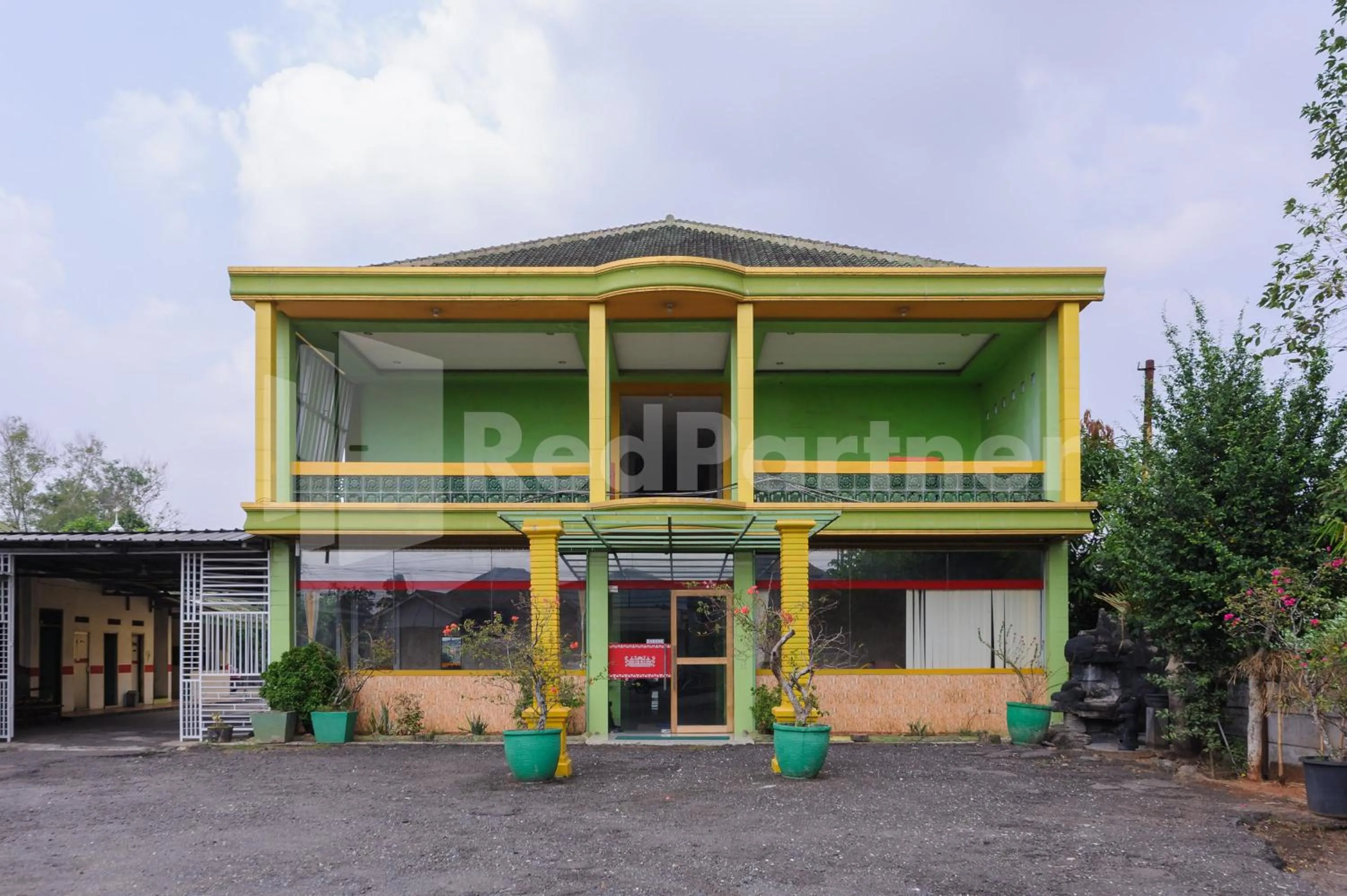 Homestay Hj Suharti Natar Lampung RedPartner