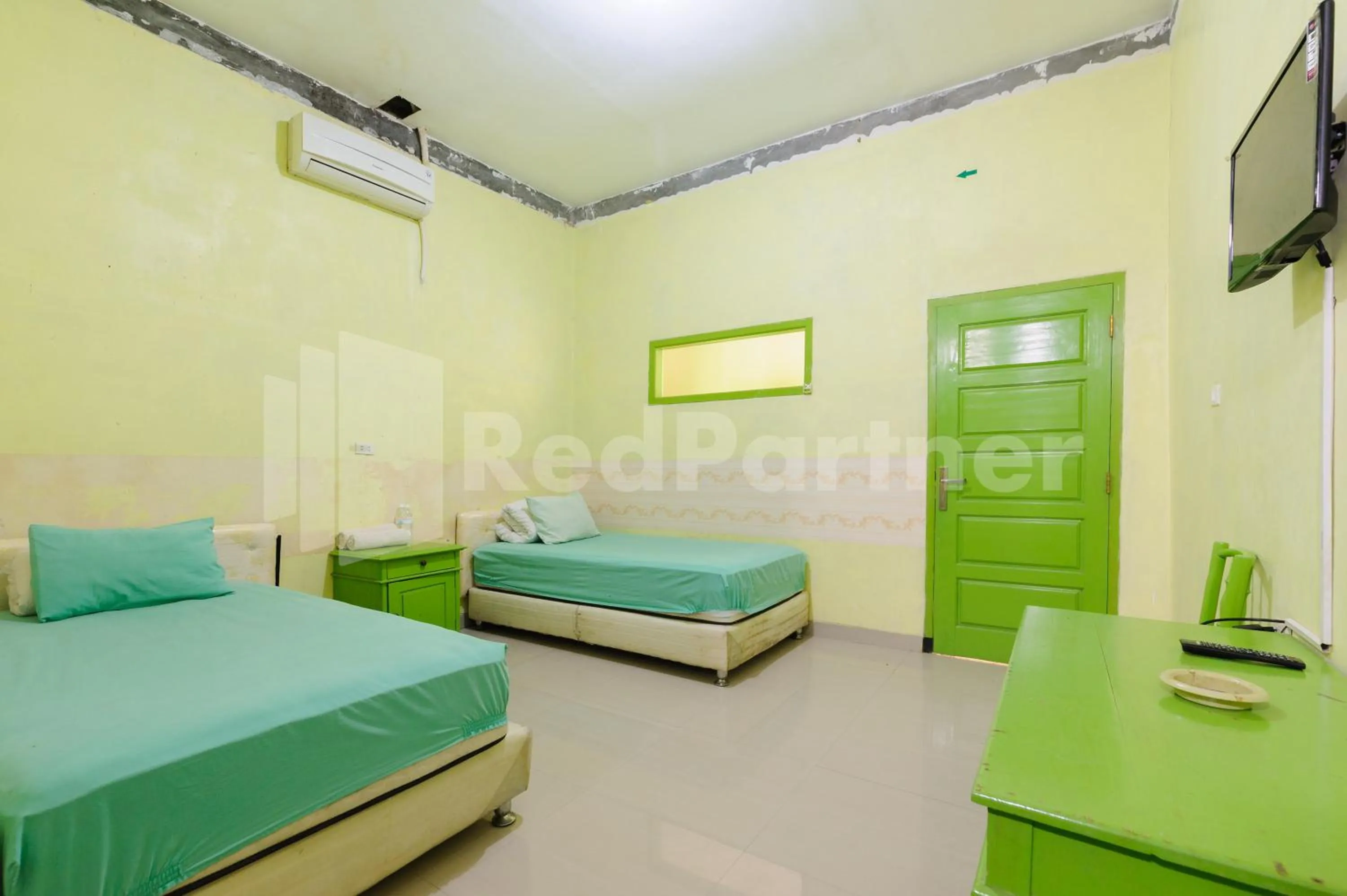 Bedroom, Bed in Homestay Hj Suharti Natar Lampung RedPartner