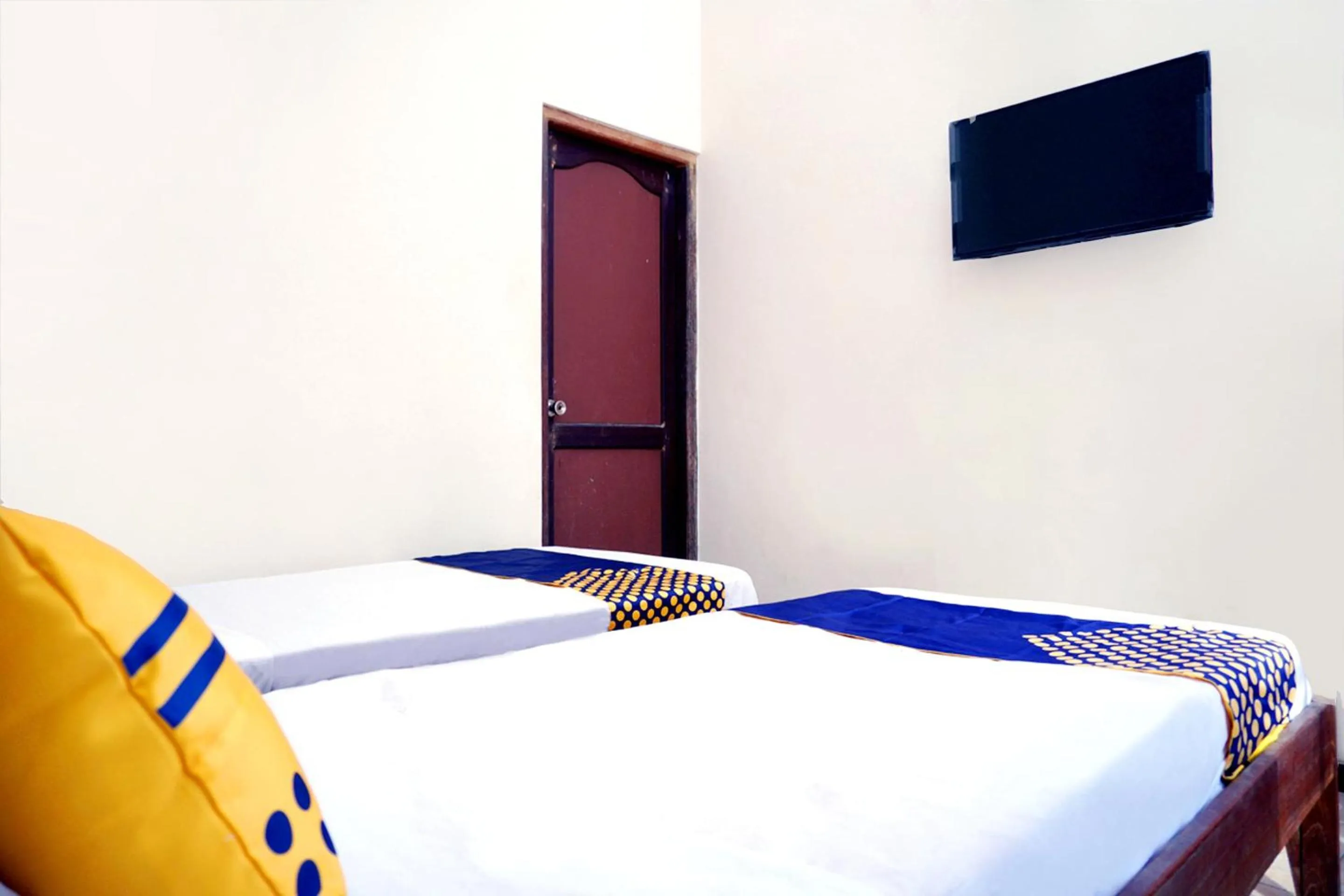 Bedroom, Bed in SPOT ON 2629 Duta Karimun