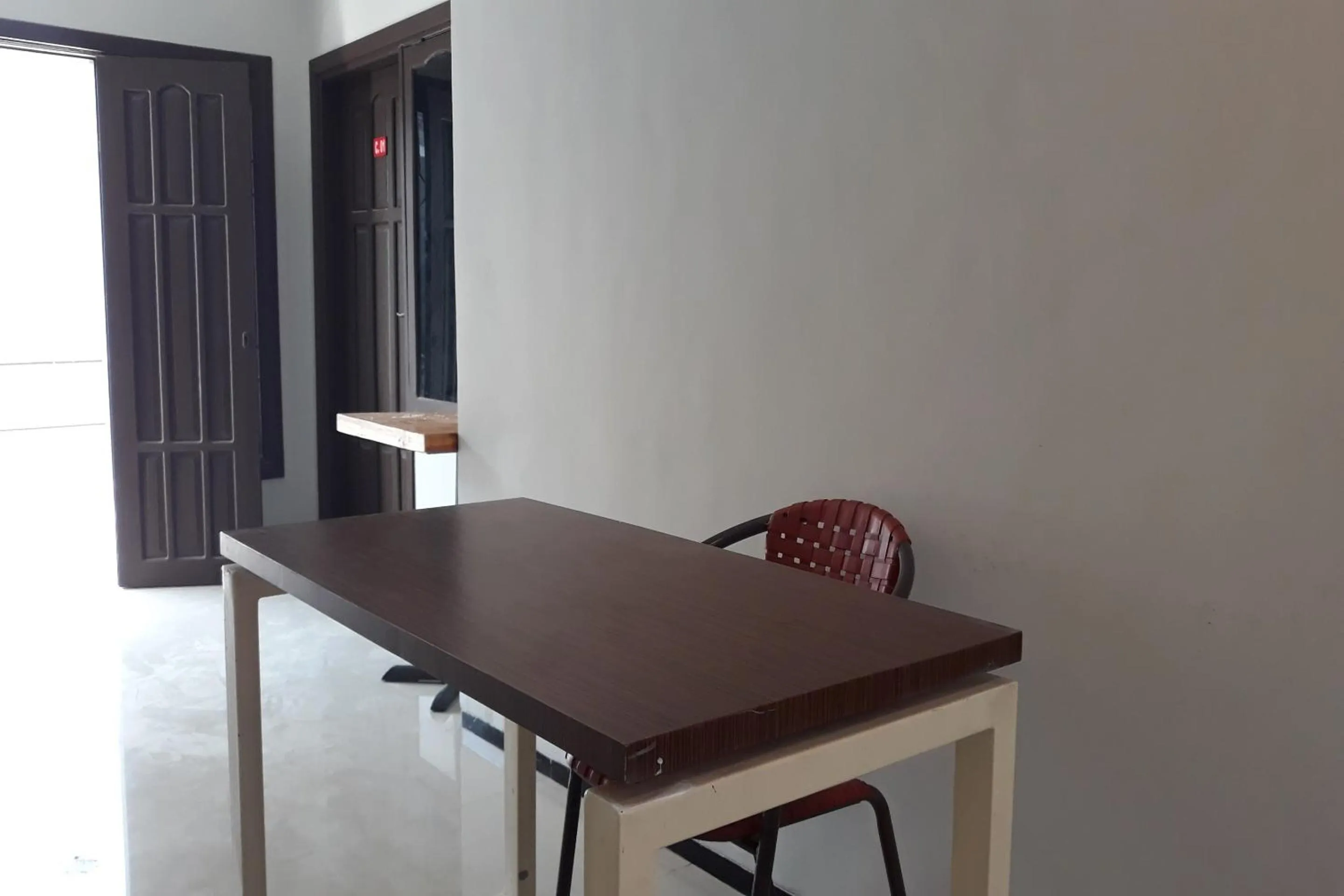 Lobby or reception in OYO Life 2678 Manyar Guest House