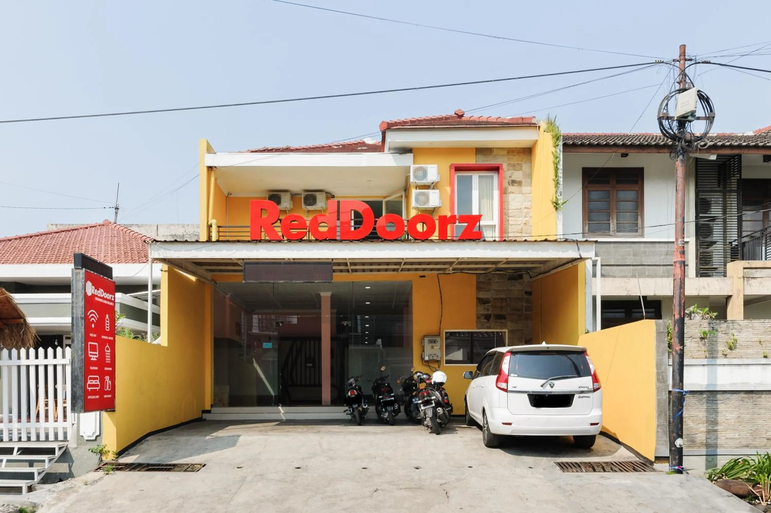 Facade/entrance in Reddoorz near Universitas Widyagama Malang 2