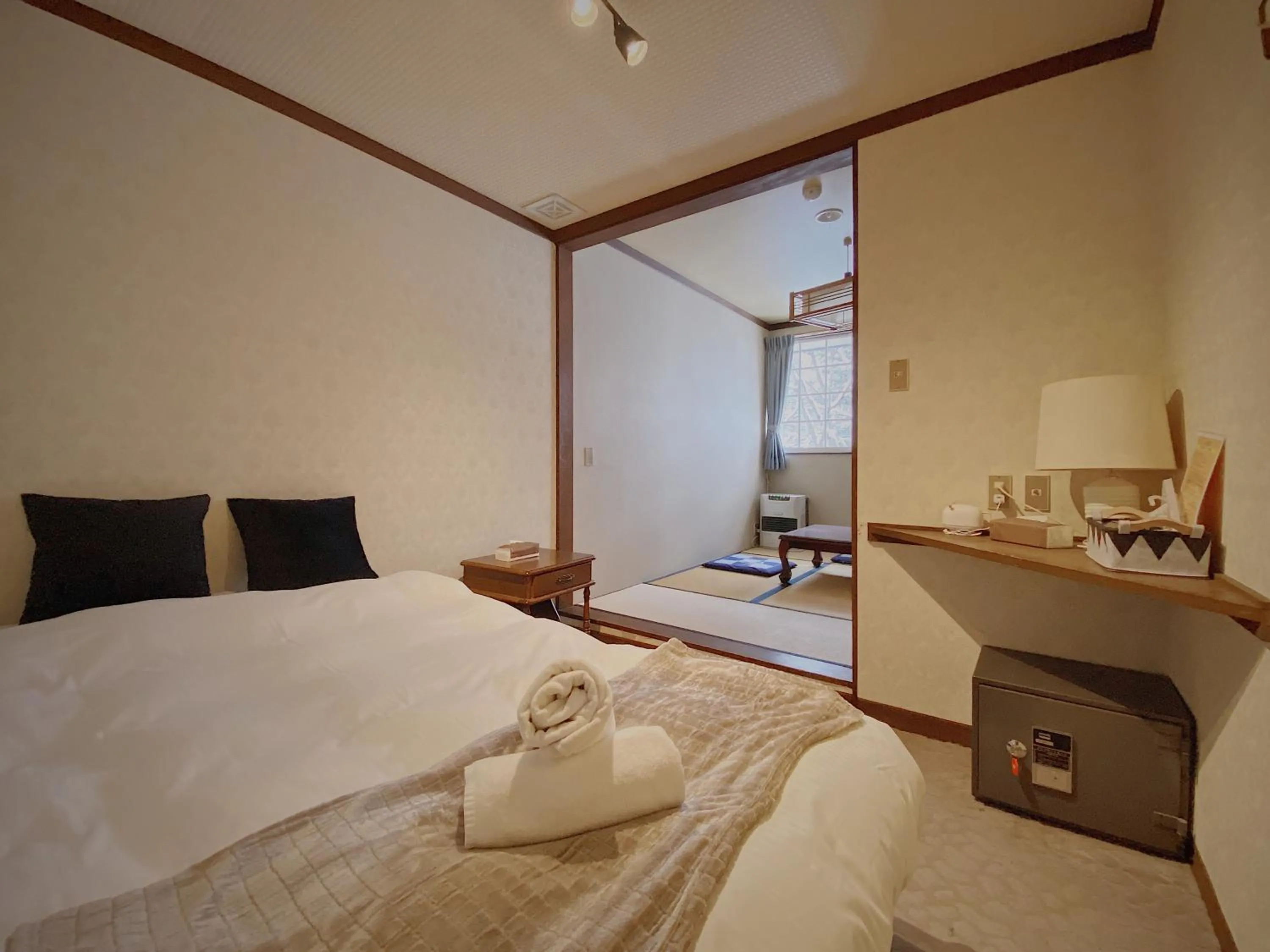 Photo of the whole room, Bed in Apricot Pension