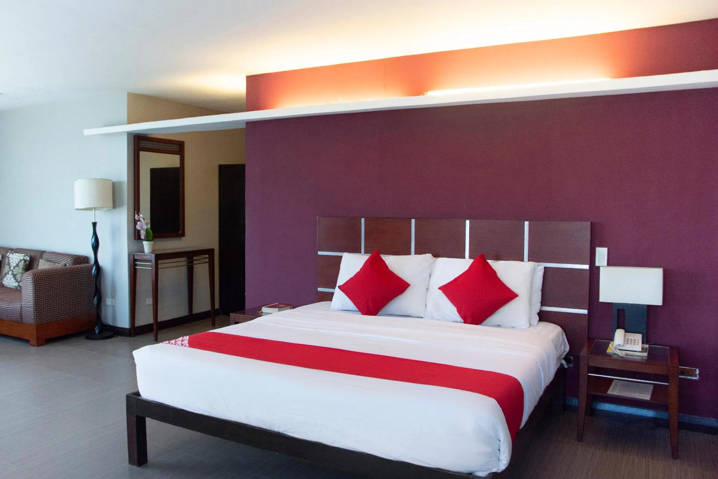 Bedroom, Bed in East View Hotel