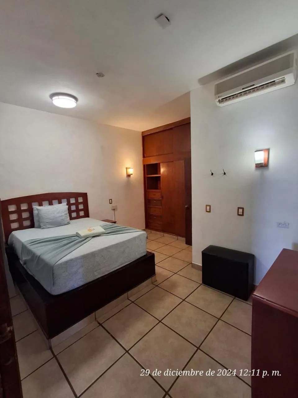 Bed in Hotel Colonos Los Cabos