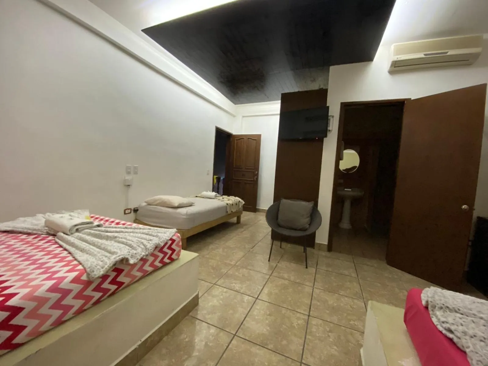 Bed in Hotel Colonos Los Cabos