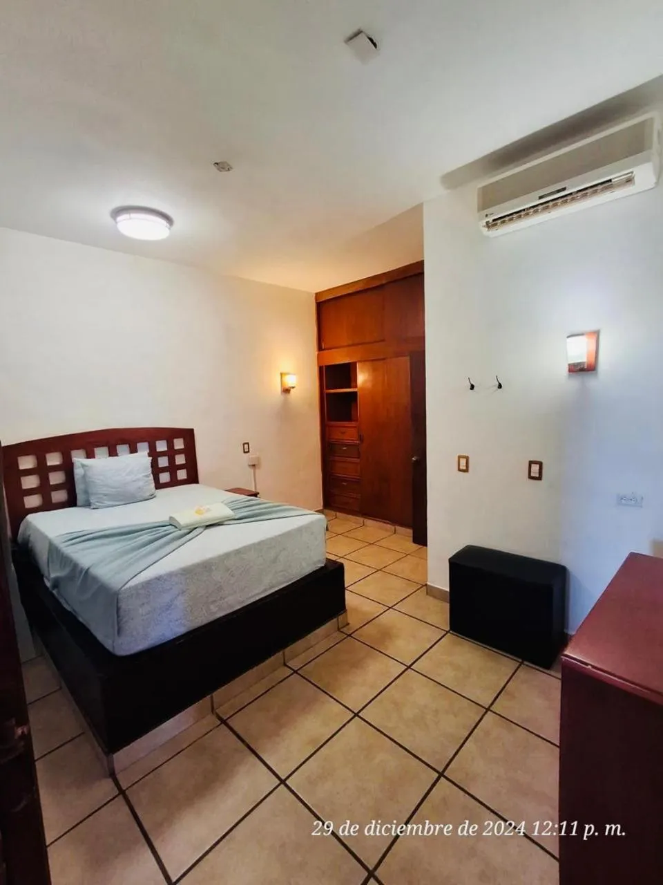 Bed in Hotel Colonos Los Cabos