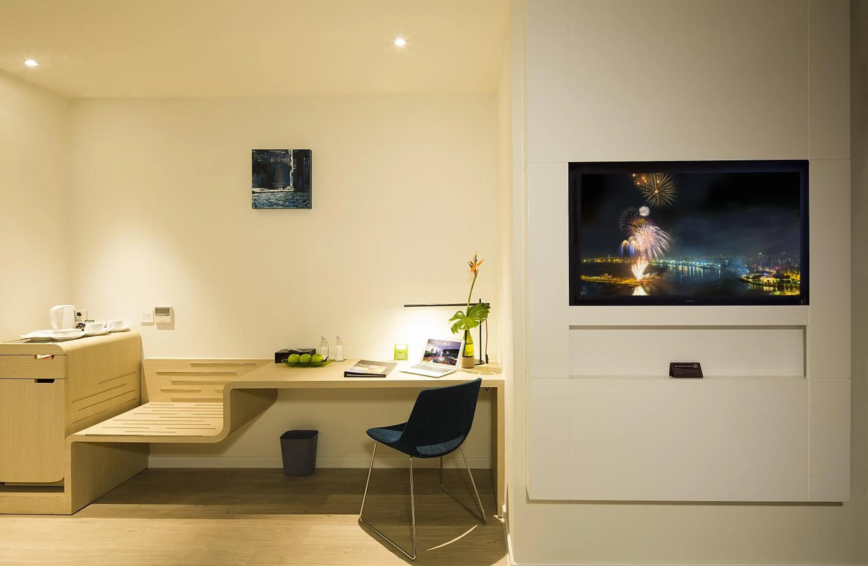 TV and multimedia in Liberty Central Saigon Riverside Hotel