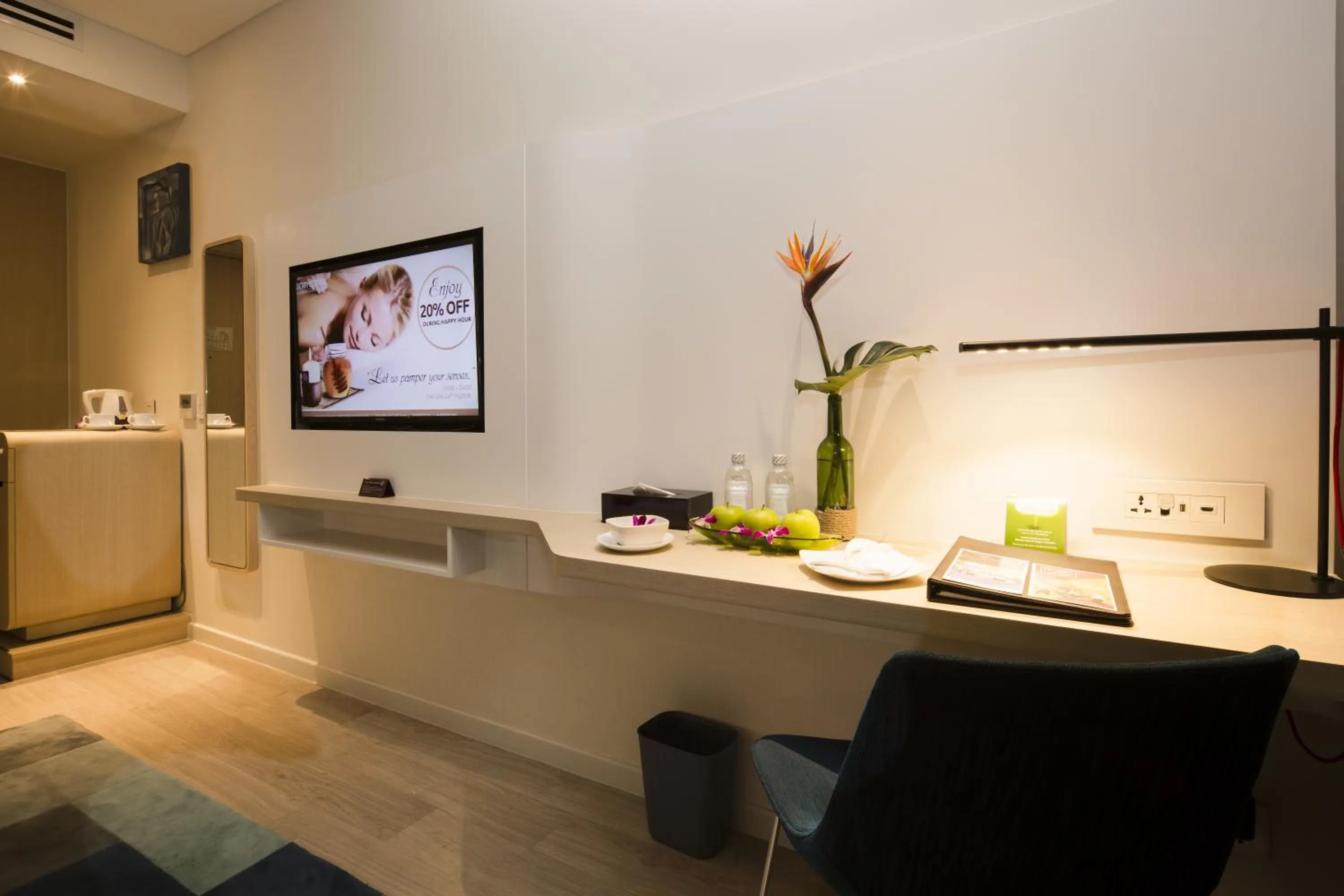 TV and multimedia in Liberty Central Saigon Riverside Hotel