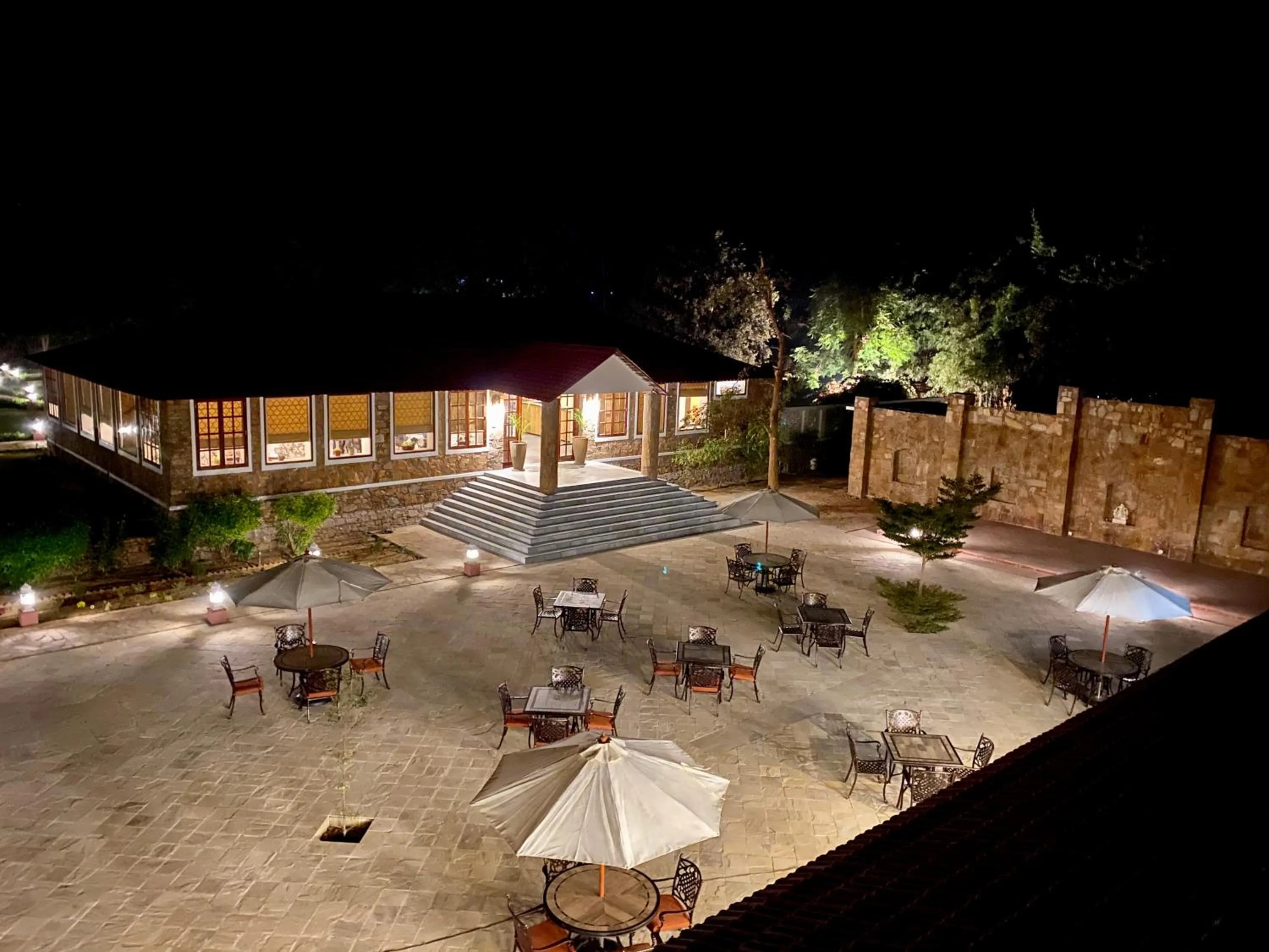 Inner courtyard view in Sariska Safari Lodge