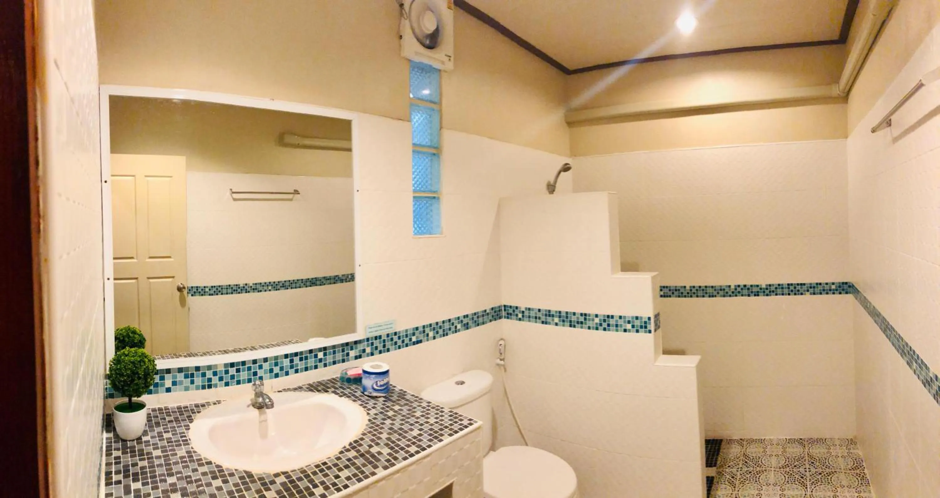 Bathroom in Haad Khuad Resort